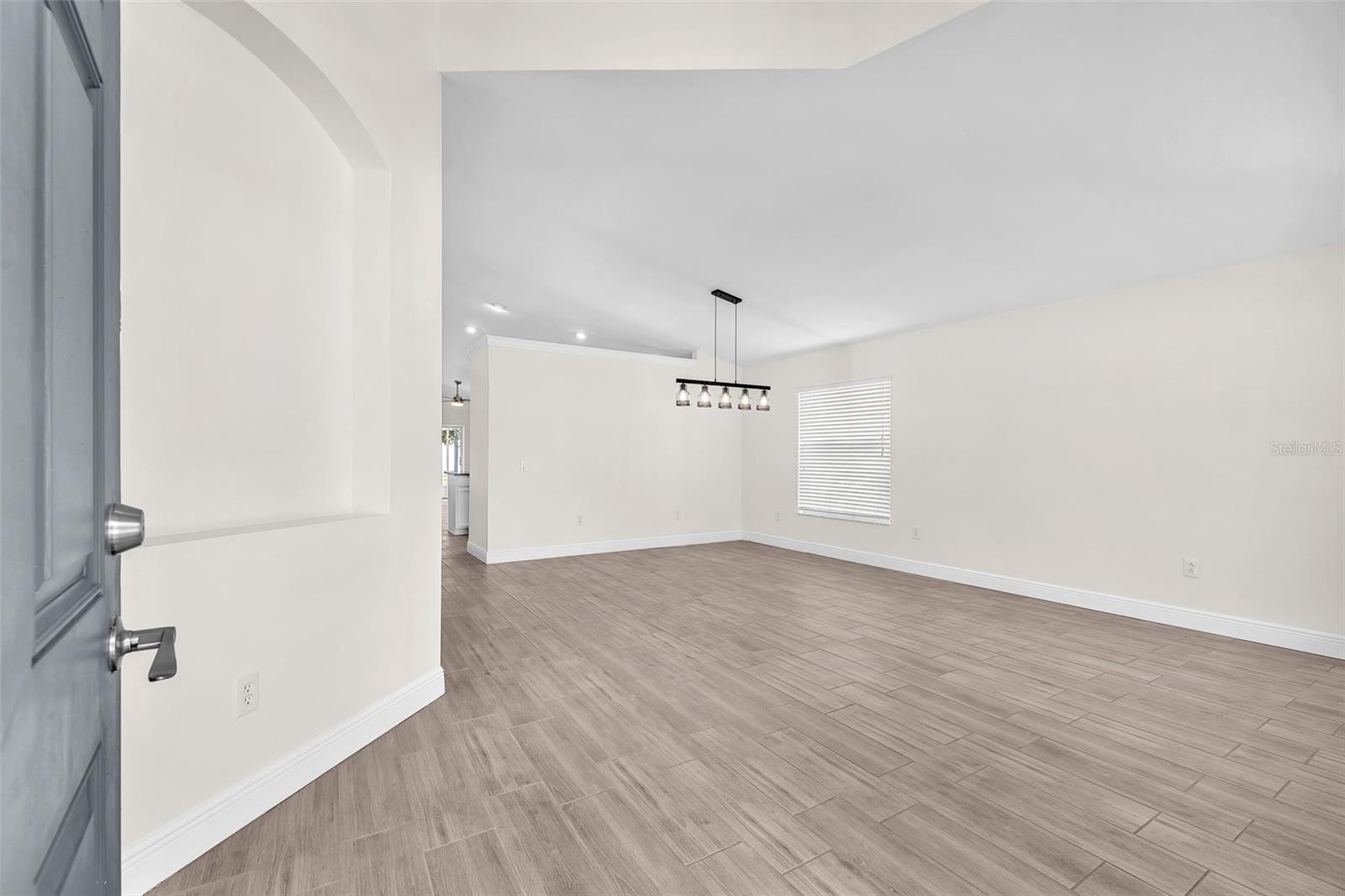 8213 CARRIAGE POINTE DR, GIBSONTON, FL, 33534