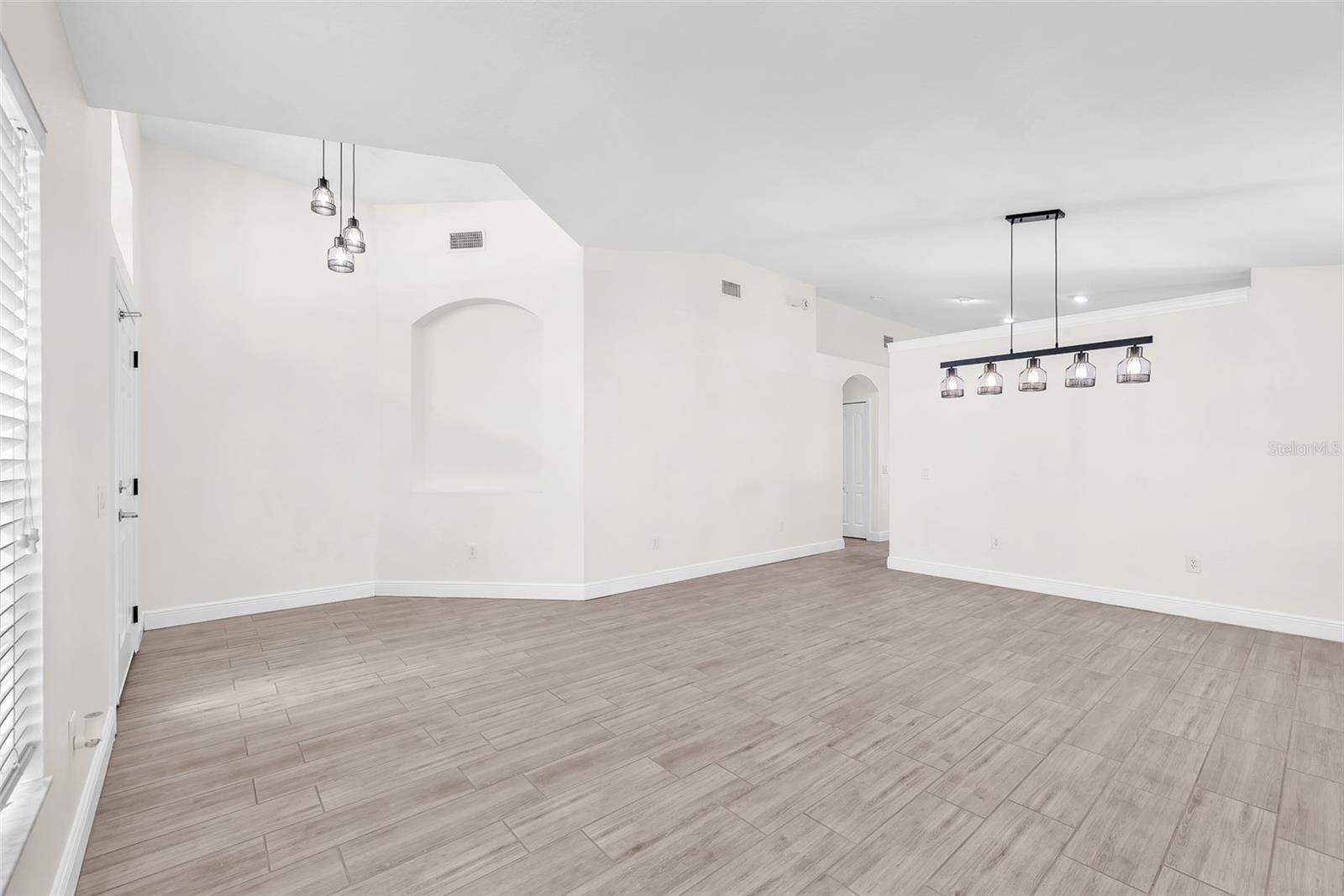 8213 CARRIAGE POINTE DR, GIBSONTON, FL, 33534