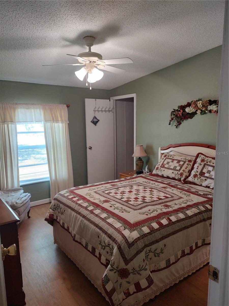 5451 CR 573, CENTER HILL, FL, 33514