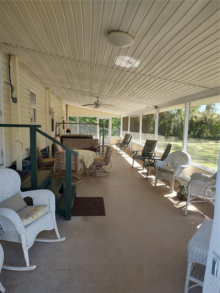 5451 CR 573, CENTER HILL, FL, 33514