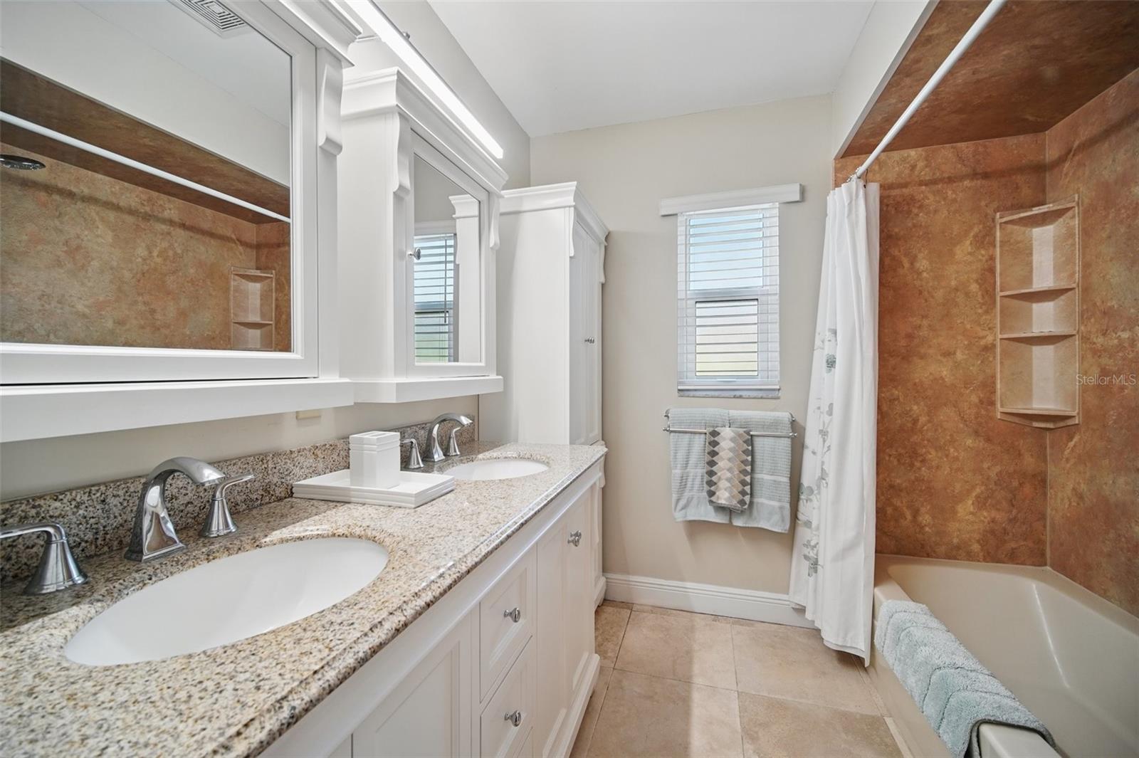 703 VALENCIA SHORES DR, WINTER GARDEN, FL, 34787