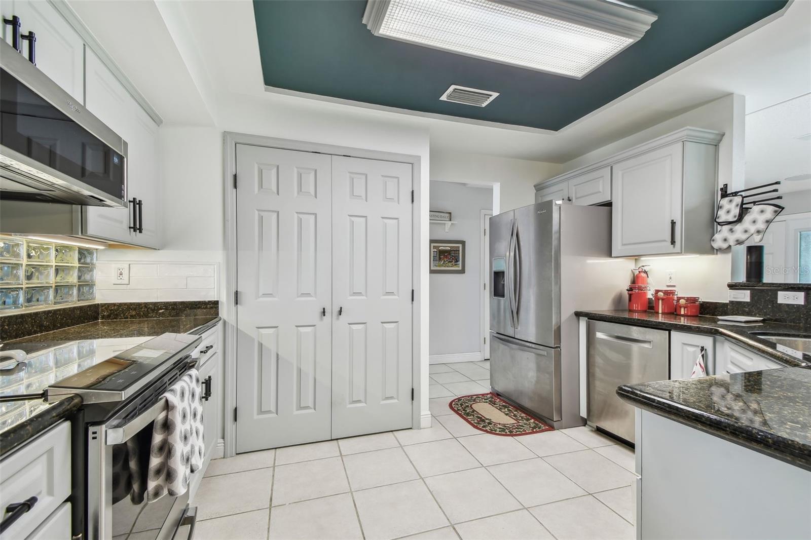 1585 VIRGINIA AVE, PALM HARBOR, FL, 34683