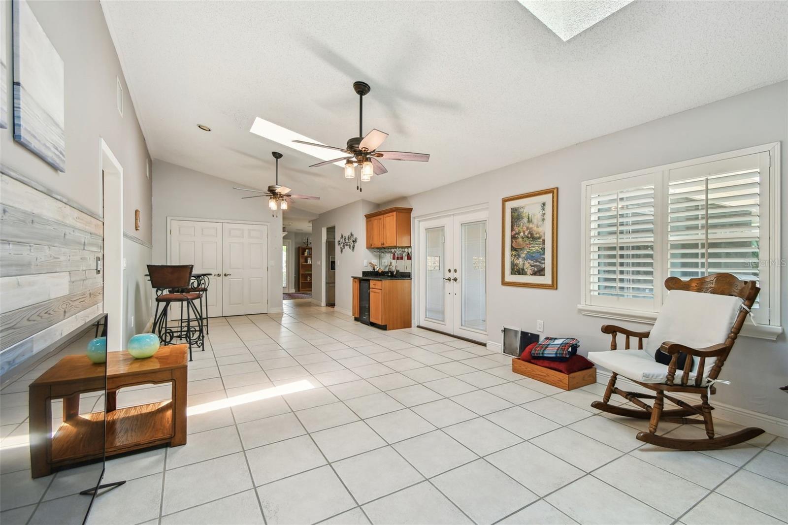 1585 VIRGINIA AVE, PALM HARBOR, FL, 34683