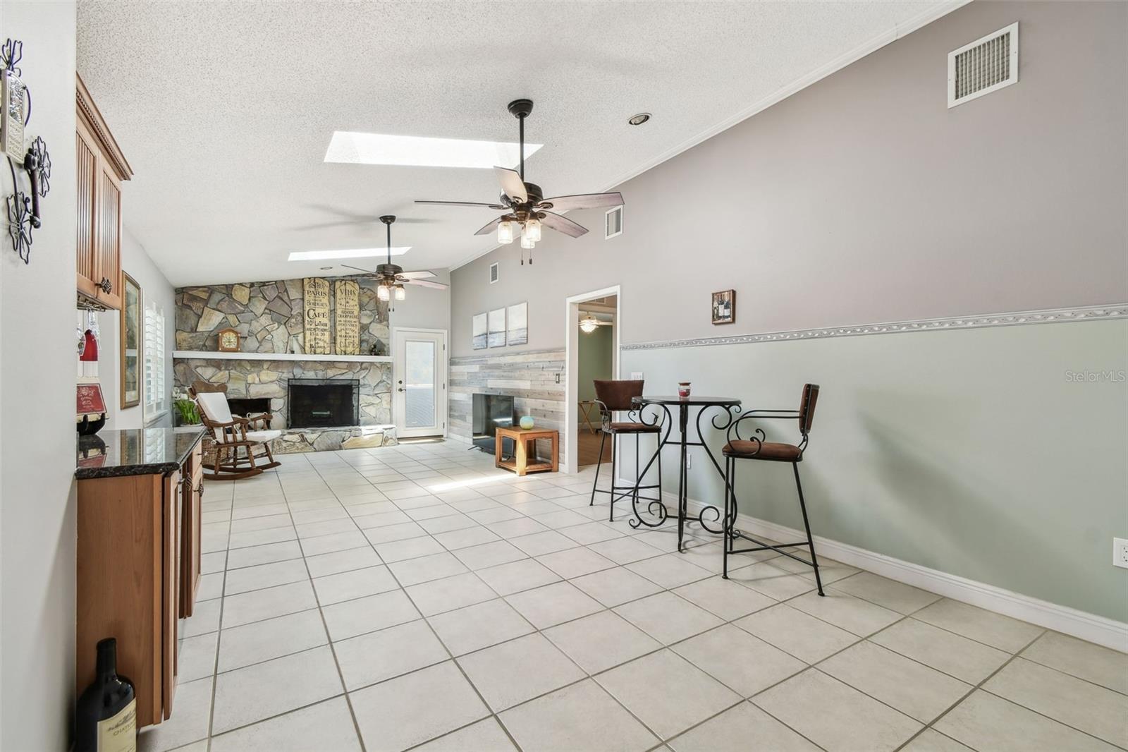 1585 VIRGINIA AVE, PALM HARBOR, FL, 34683