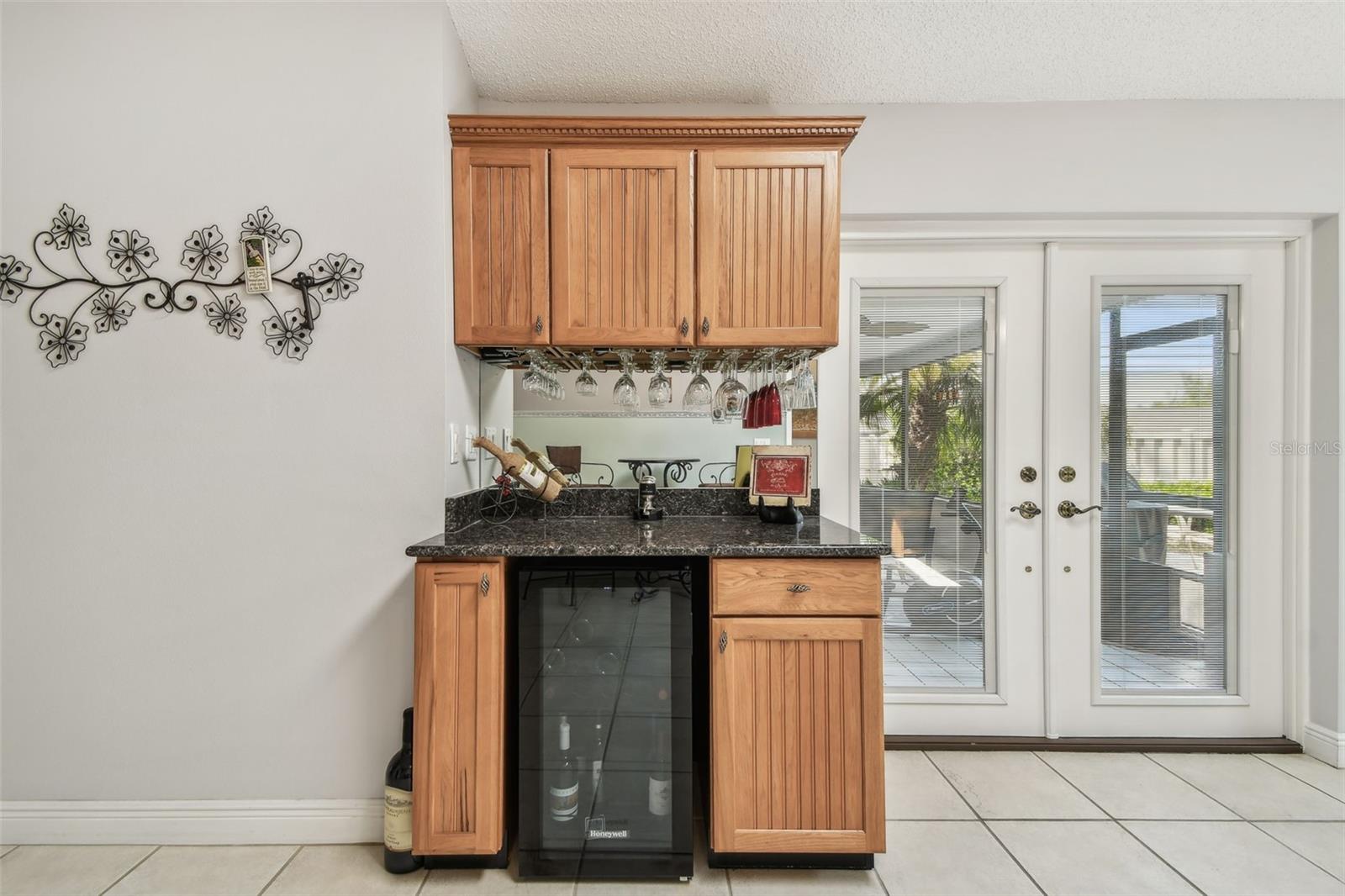 1585 VIRGINIA AVE, PALM HARBOR, FL, 34683
