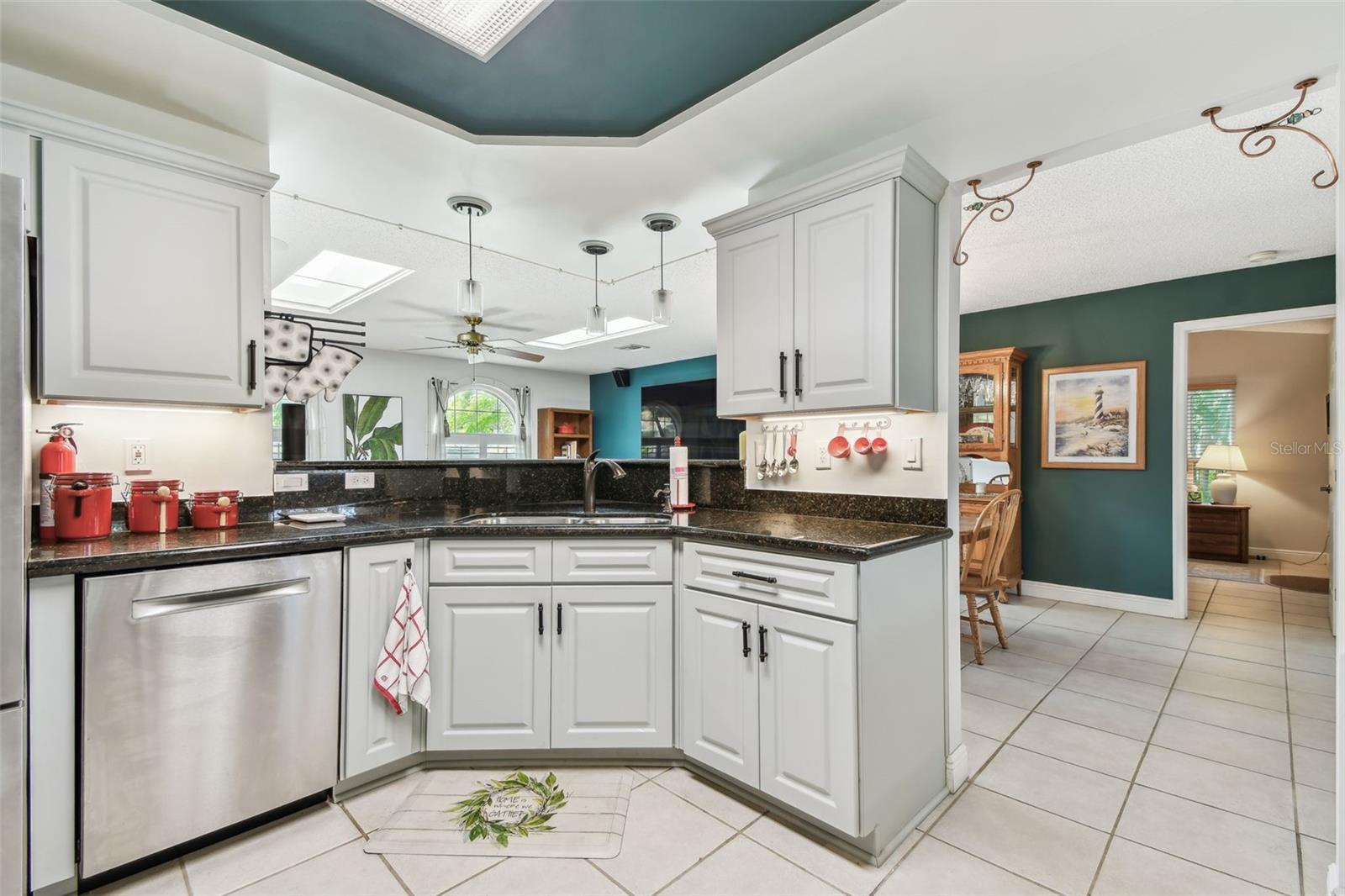 1585 VIRGINIA AVE, PALM HARBOR, FL, 34683