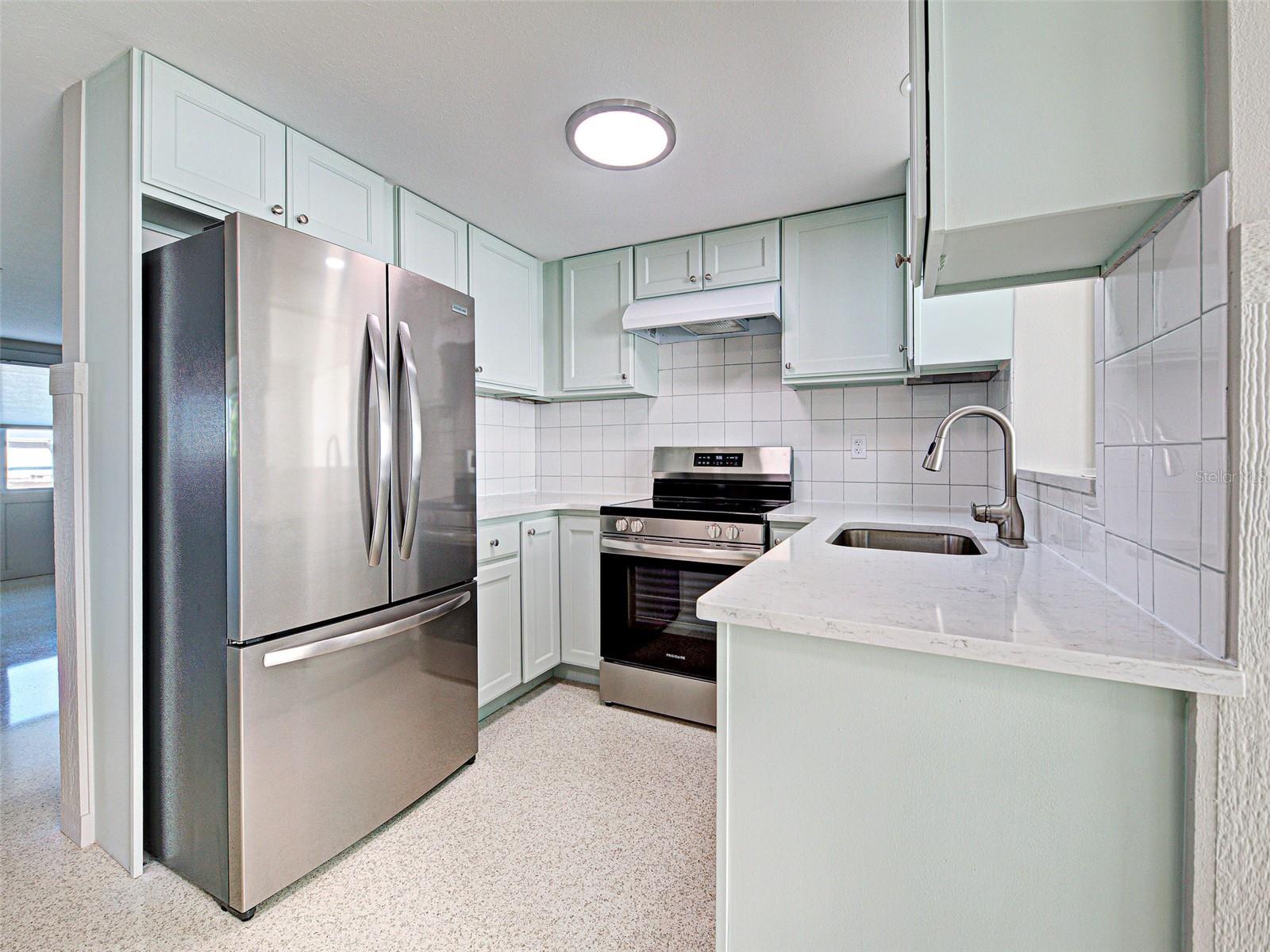 315 S MANGO ST, ENGLEWOOD, FL, 34223