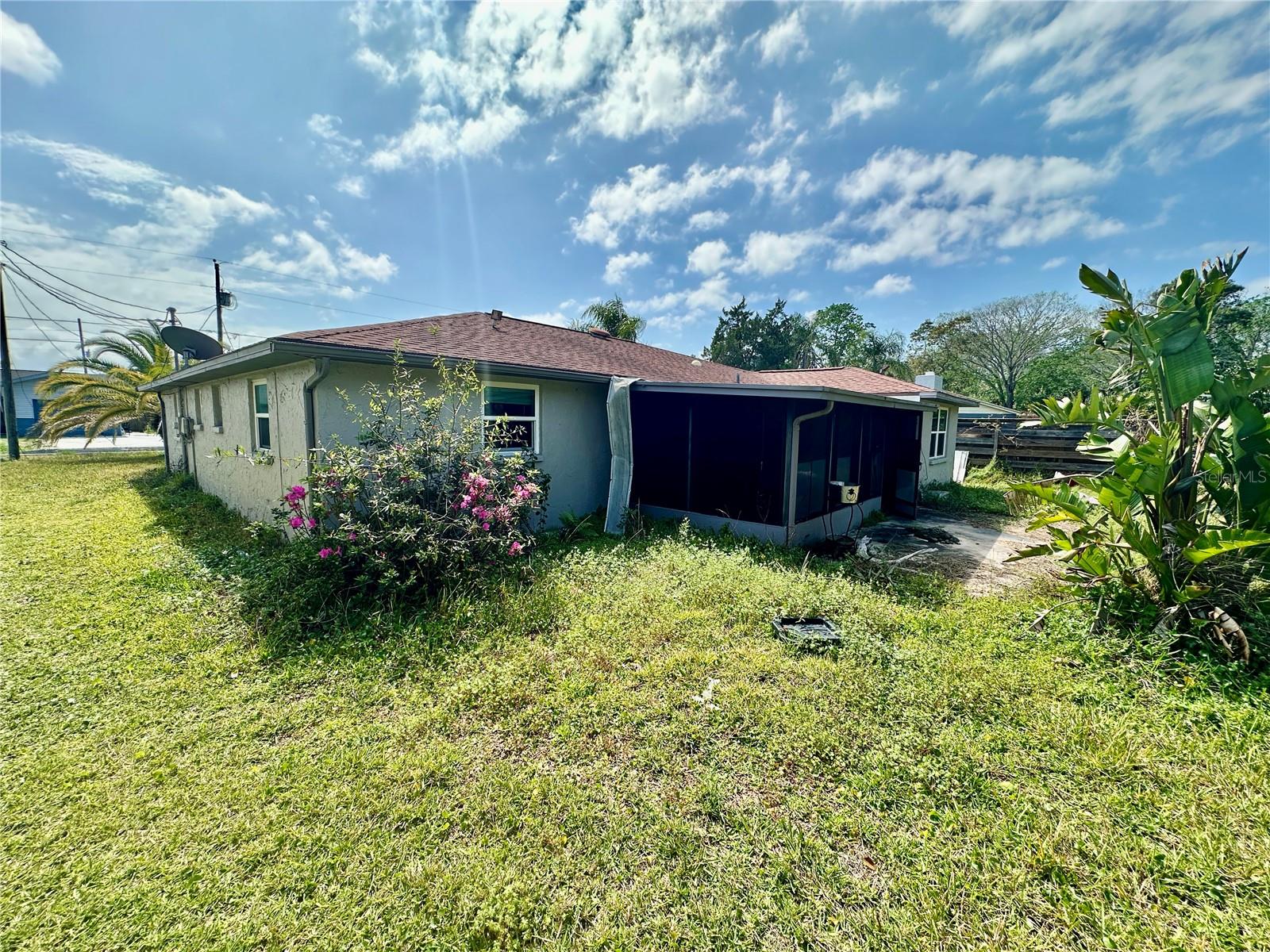 TB8360004 Property Photo