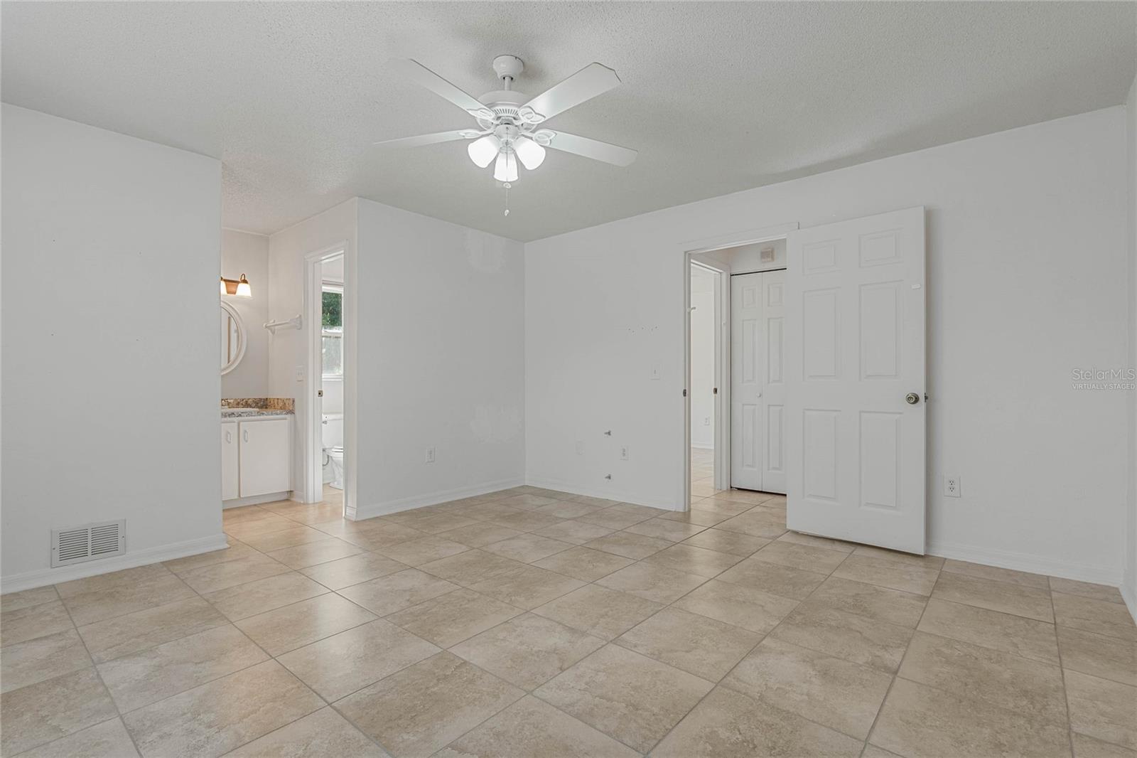 1101 S THOMPSON AVE, DELAND, FL, 32720