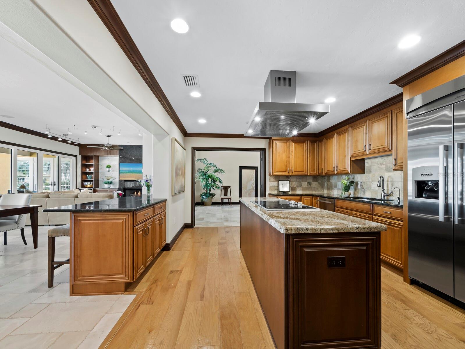 524 N SPOONBILL DR, SARASOTA, FL, 34236