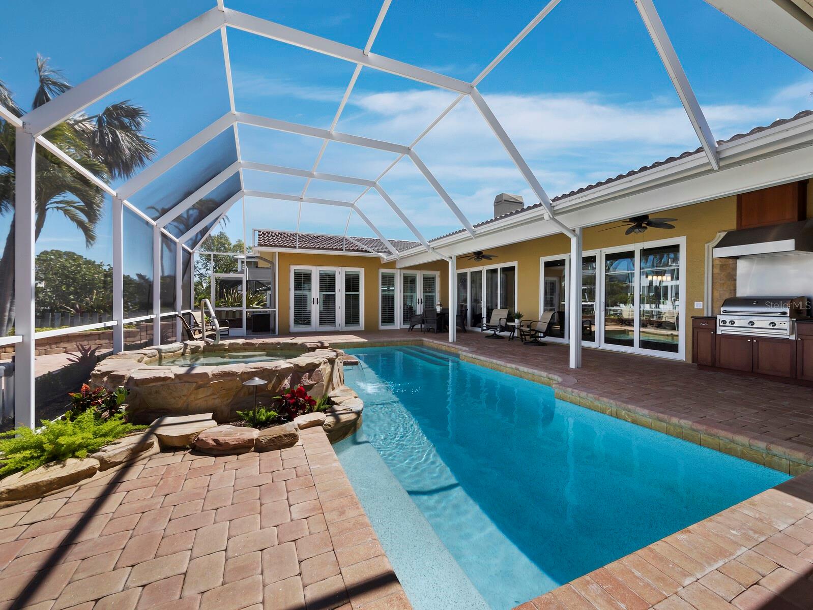 524 N SPOONBILL DR, SARASOTA, FL, 34236
