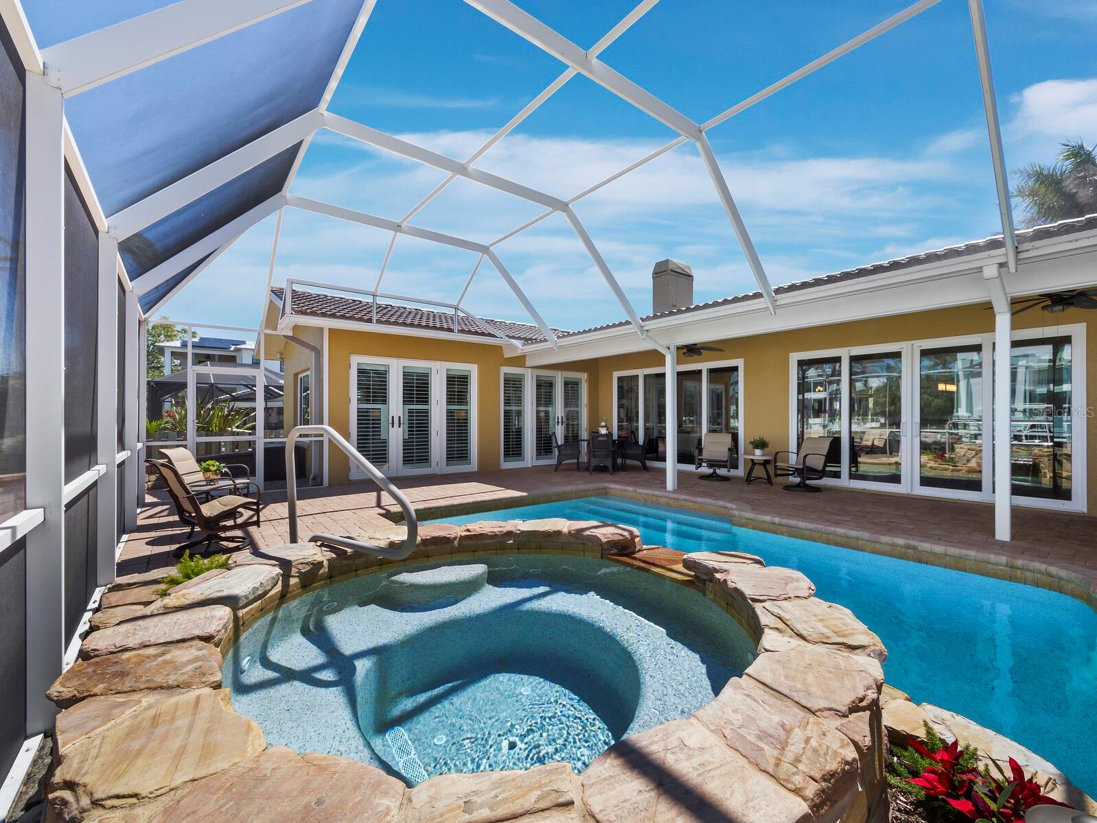 524 N SPOONBILL DR, SARASOTA, FL, 34236