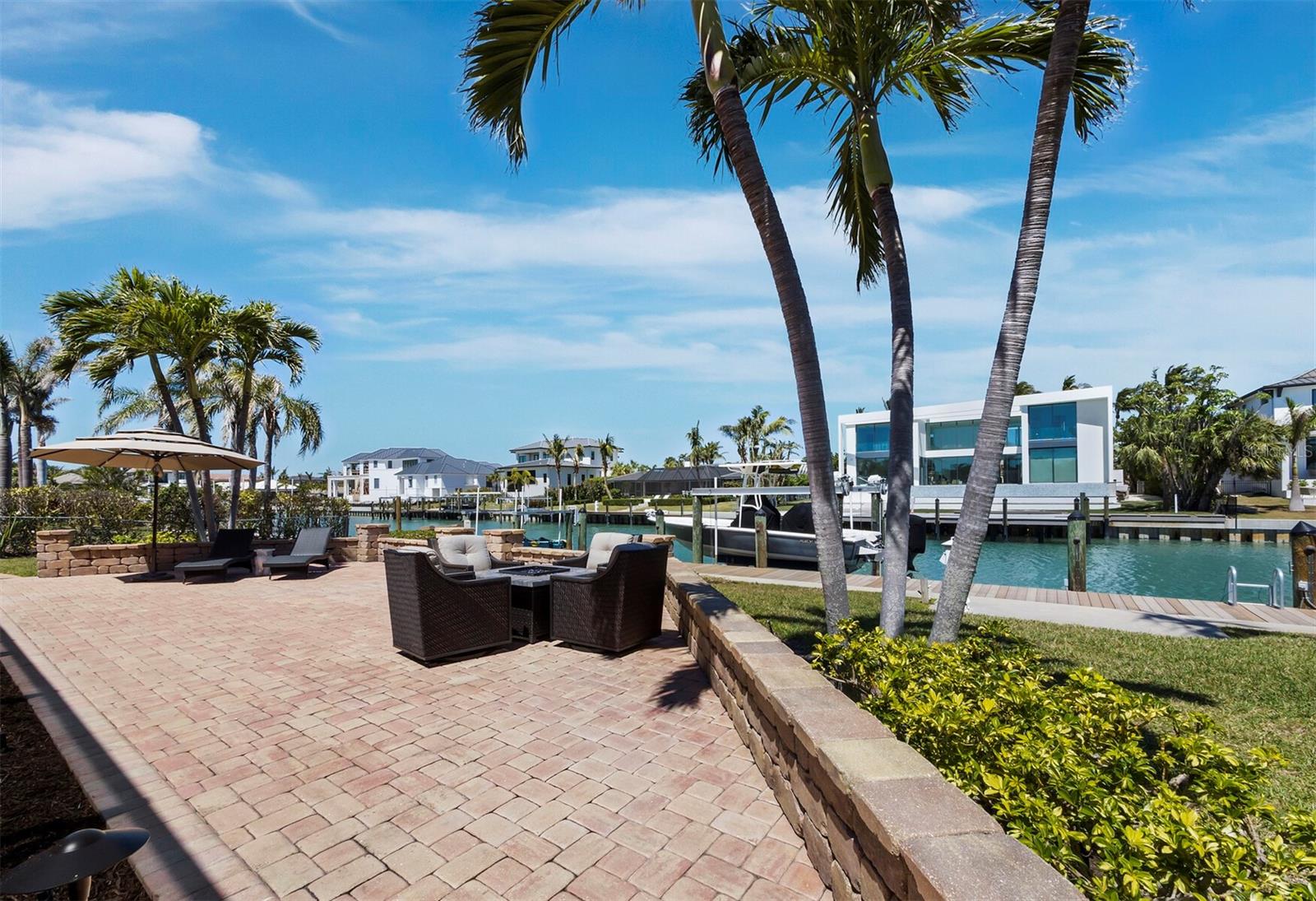 524 N SPOONBILL DR, SARASOTA, FL, 34236