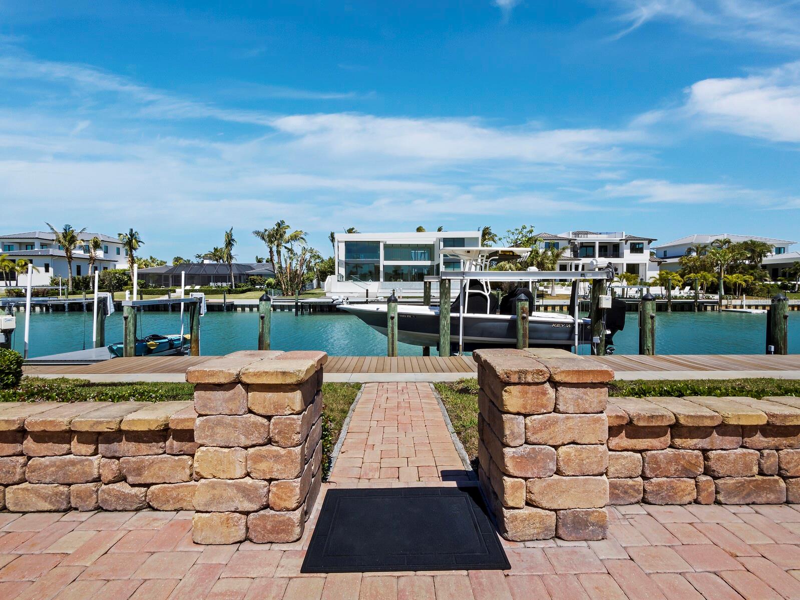 524 N SPOONBILL DR, SARASOTA, FL, 34236