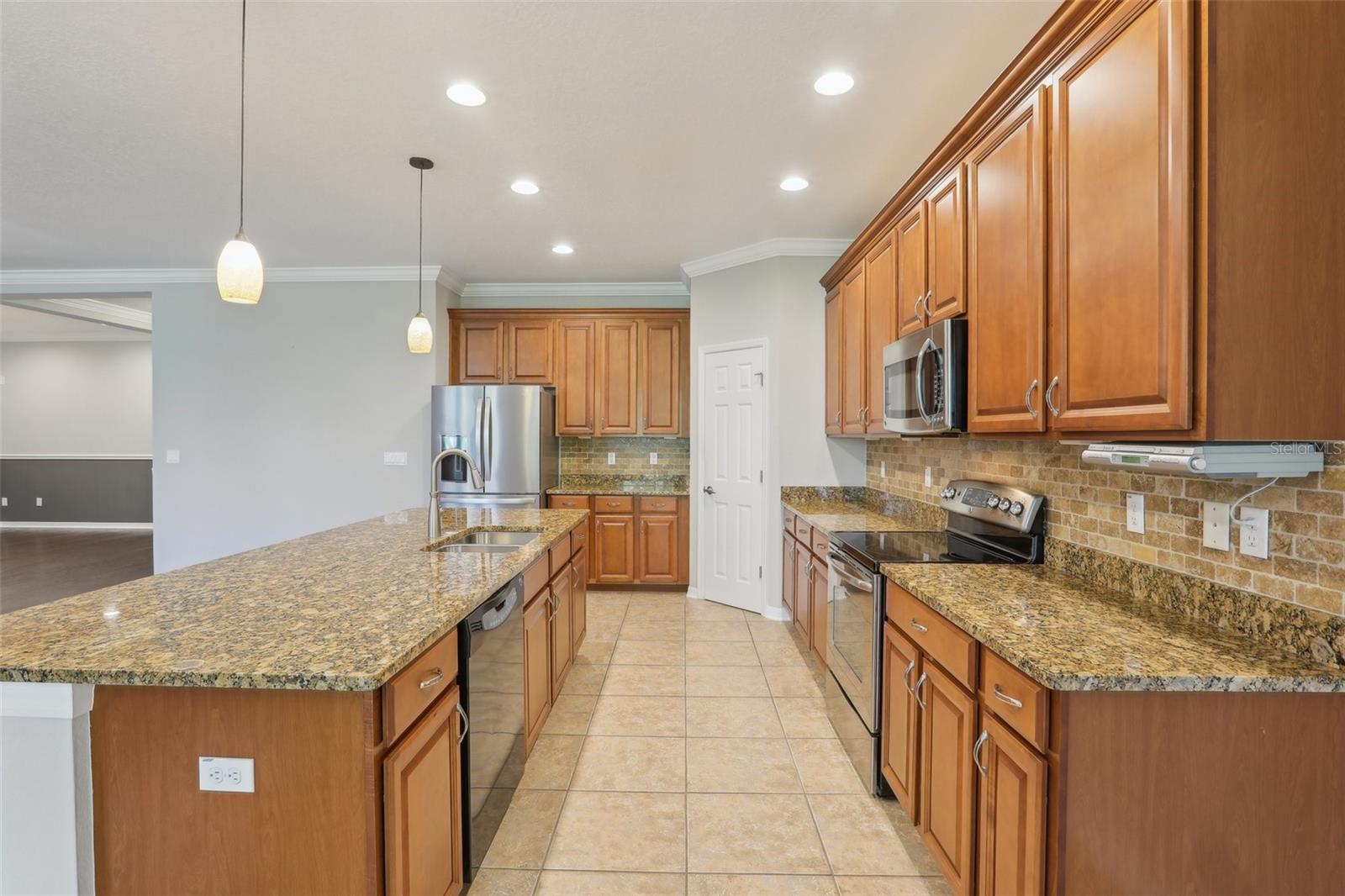 1503 YALE CASTLE CT, RUSKIN, FL, 33570