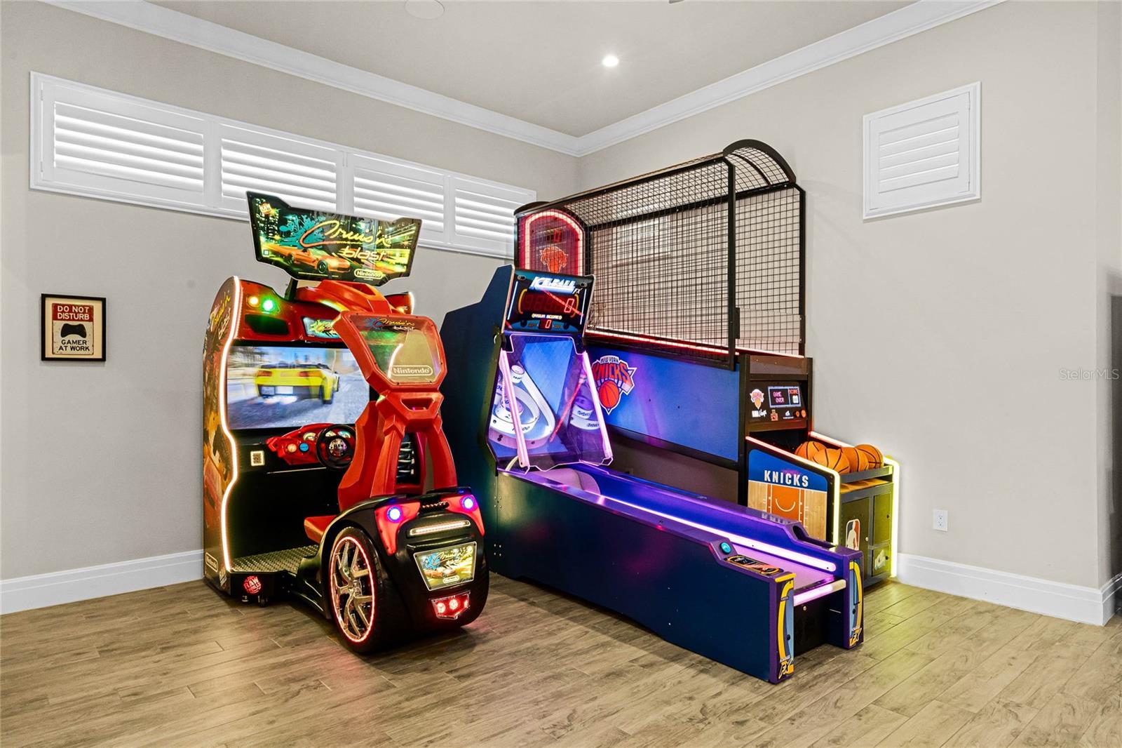 O6288561 Property Photo