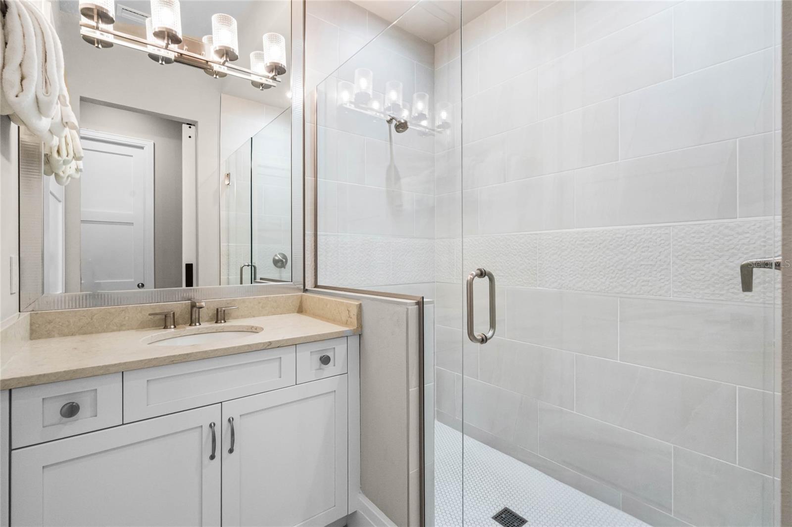 O6288561 Property Photo