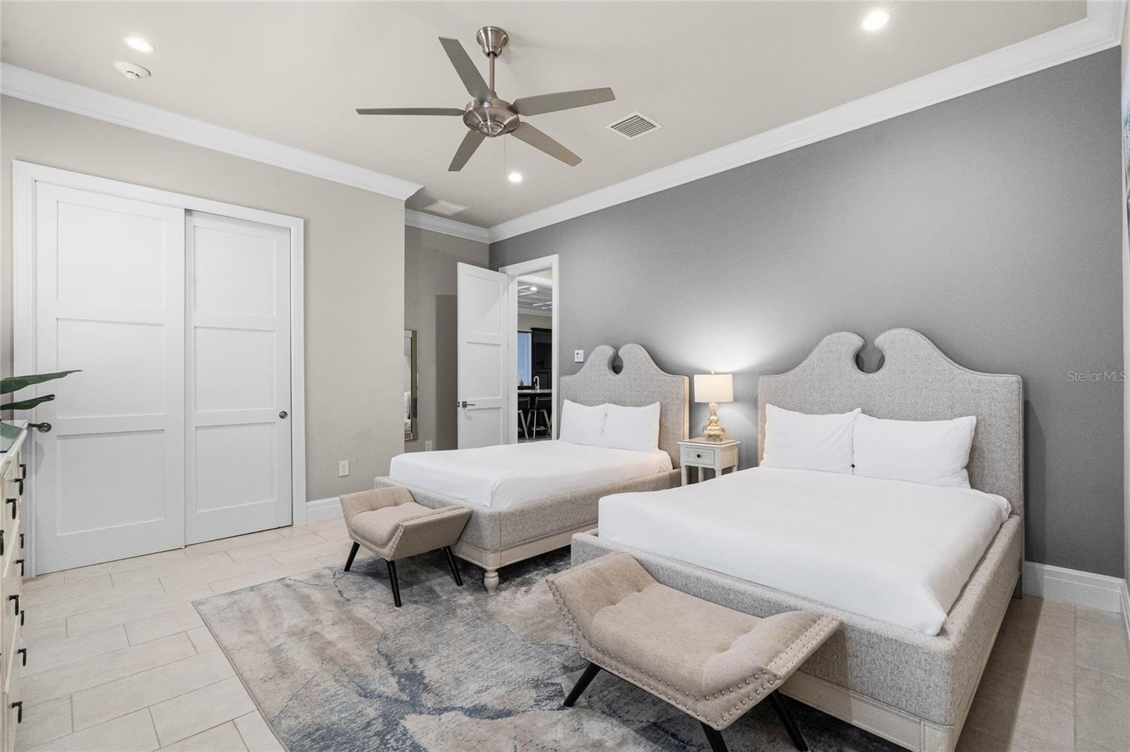 O6288561 Property Photo