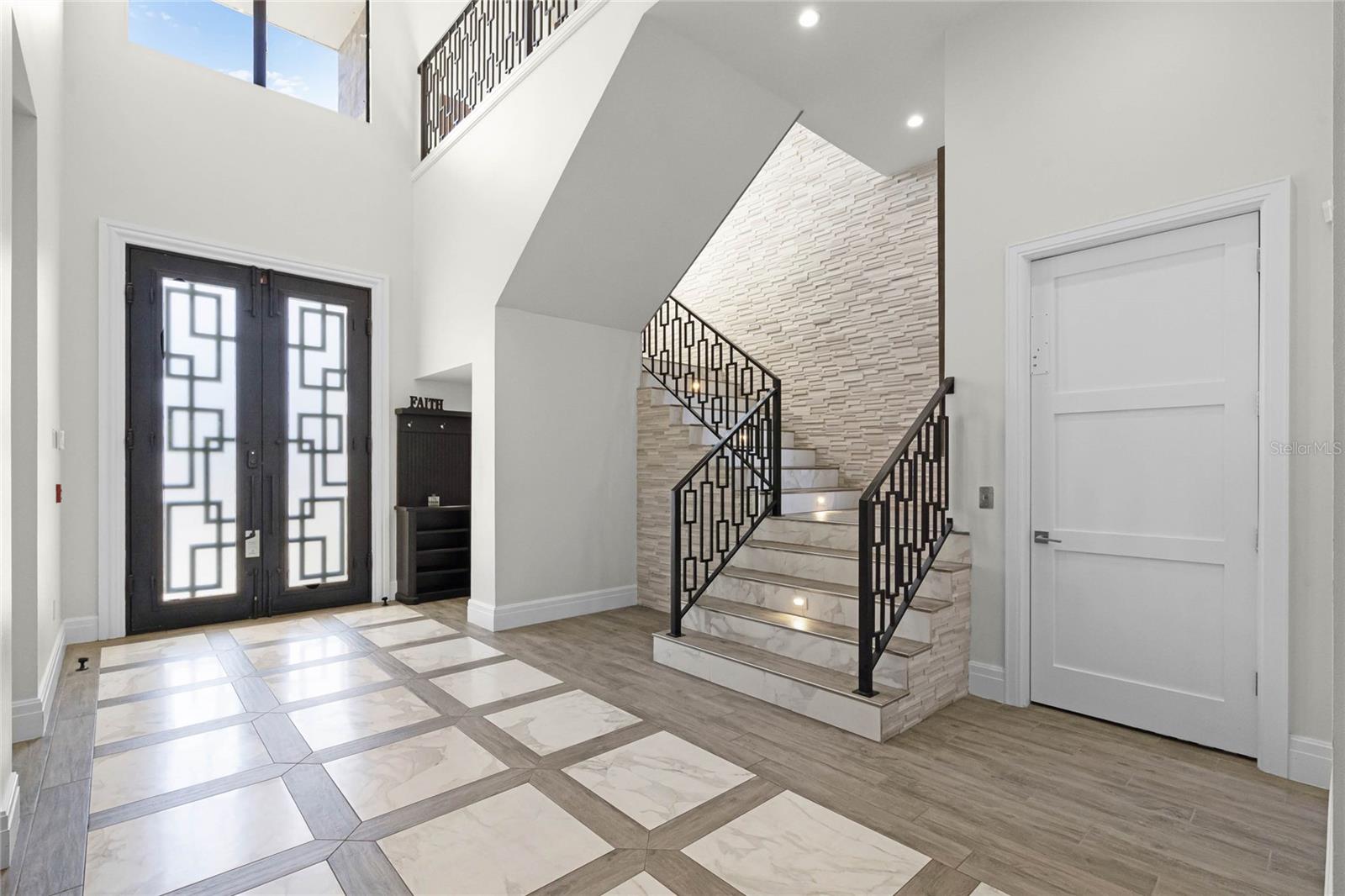 O6288561 Property Photo