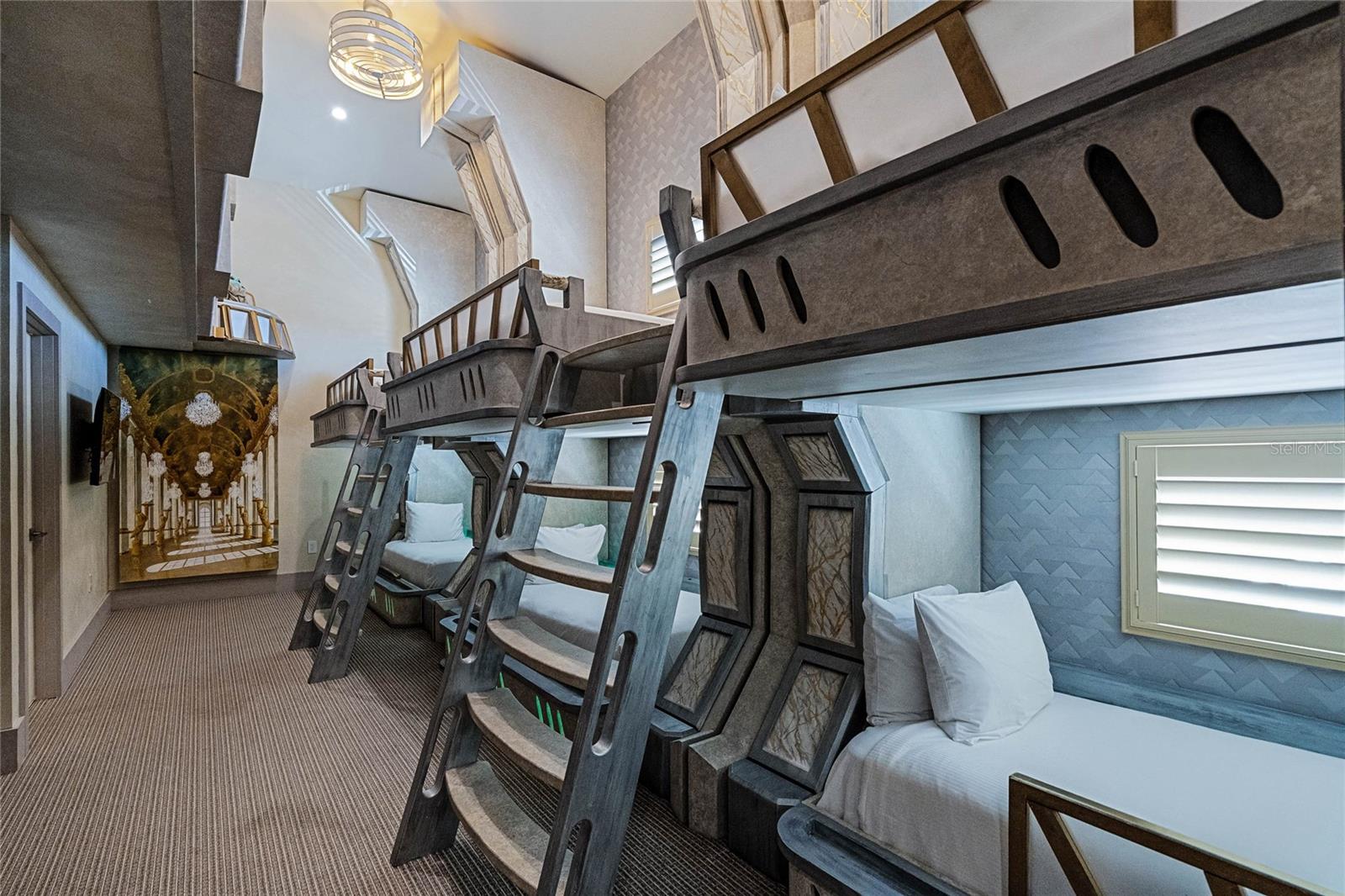 O6288561 Property Photo