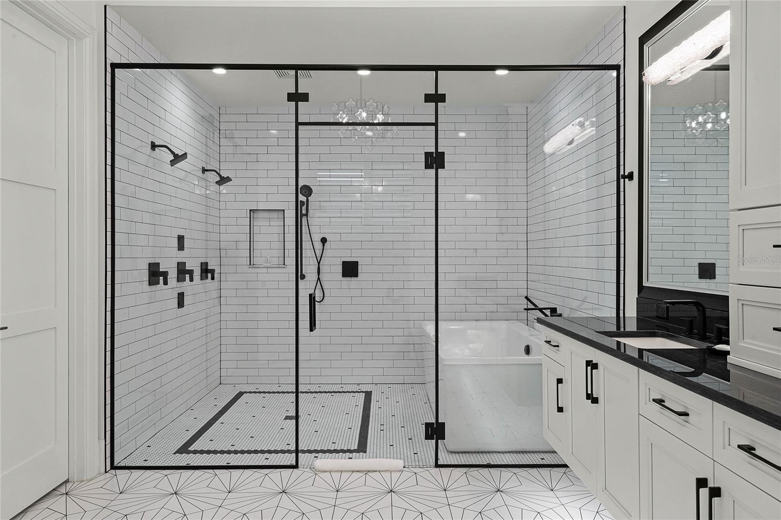 O6288561 Property Photo