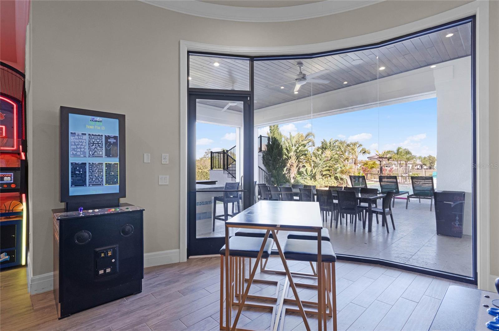 O6288561 Property Photo