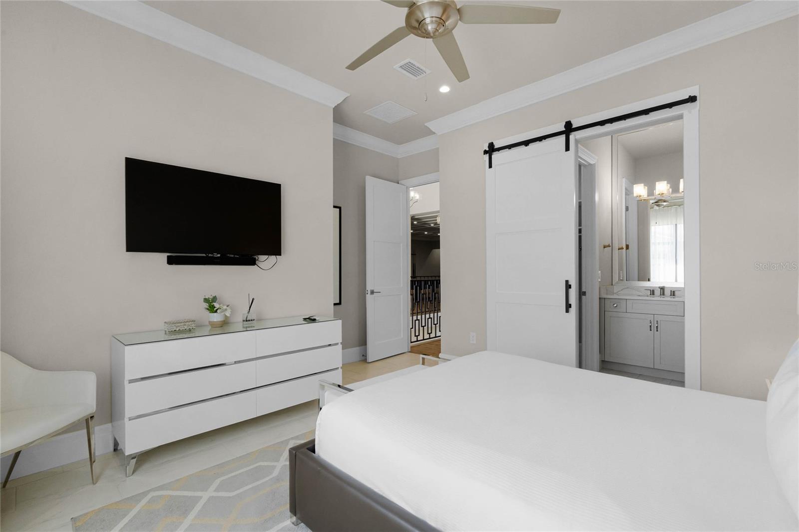 O6288561 Property Photo