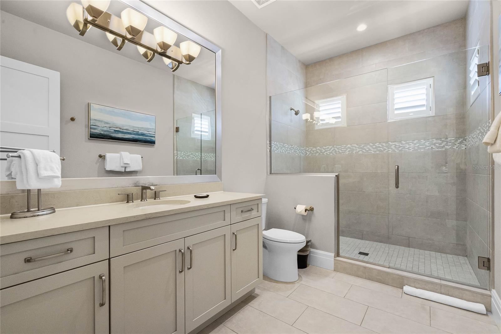 O6288561 Property Photo