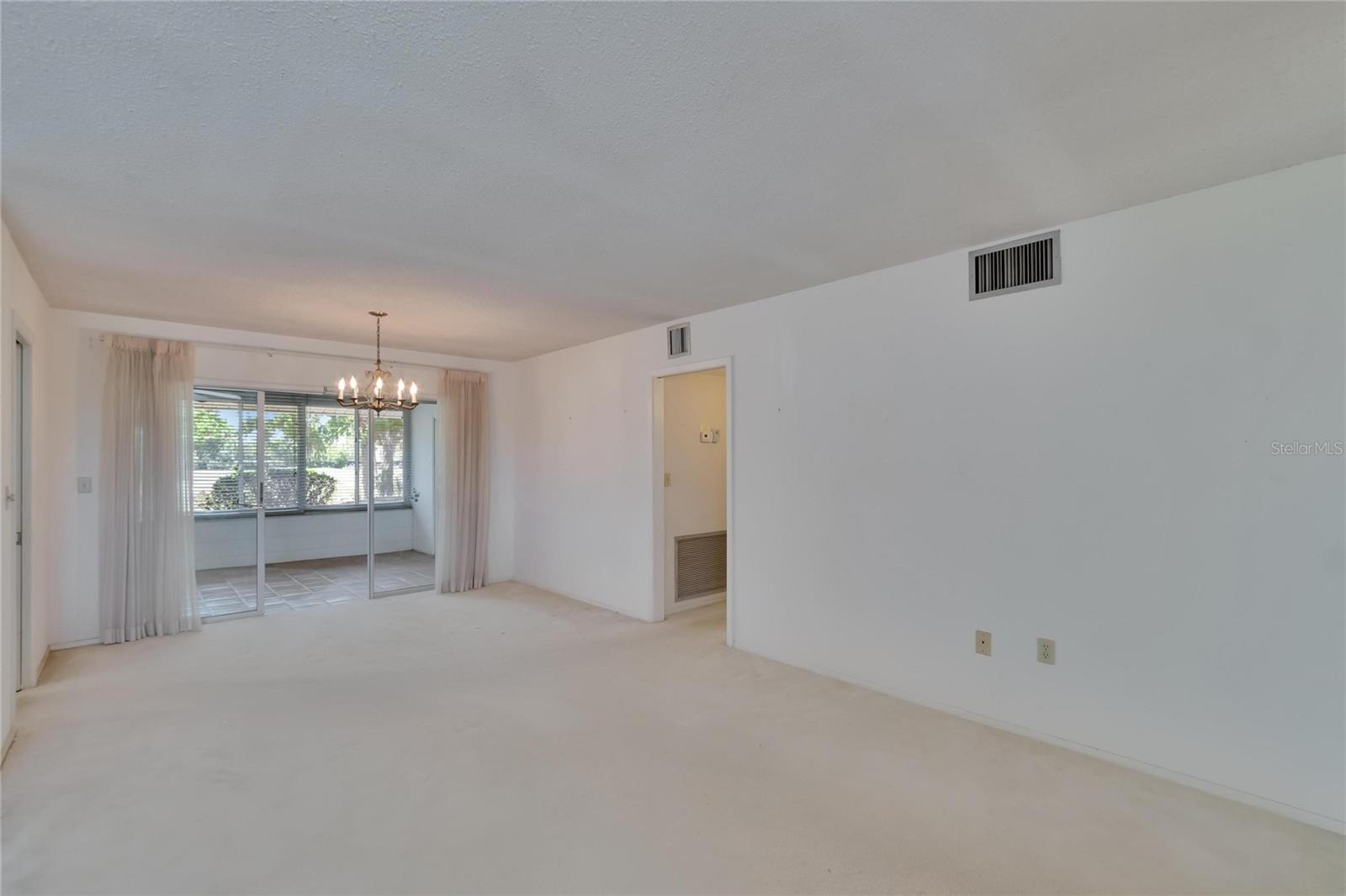 1508 W DEL WEBB BLVD, SUN CITY CENTER, FL, 33573