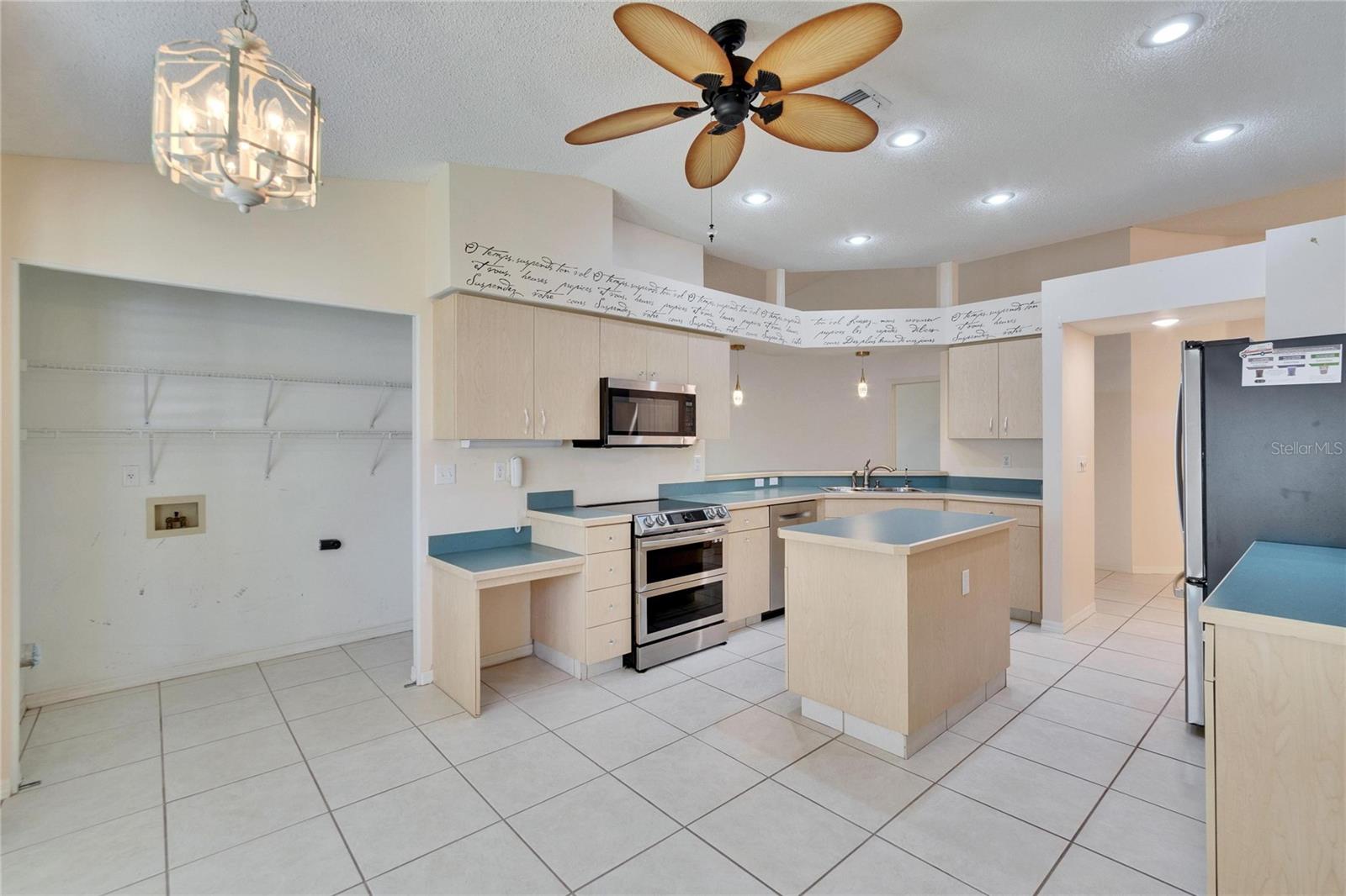 1034 MCDANIEL ST #1034, SUN CITY CENTER, FL, 33573