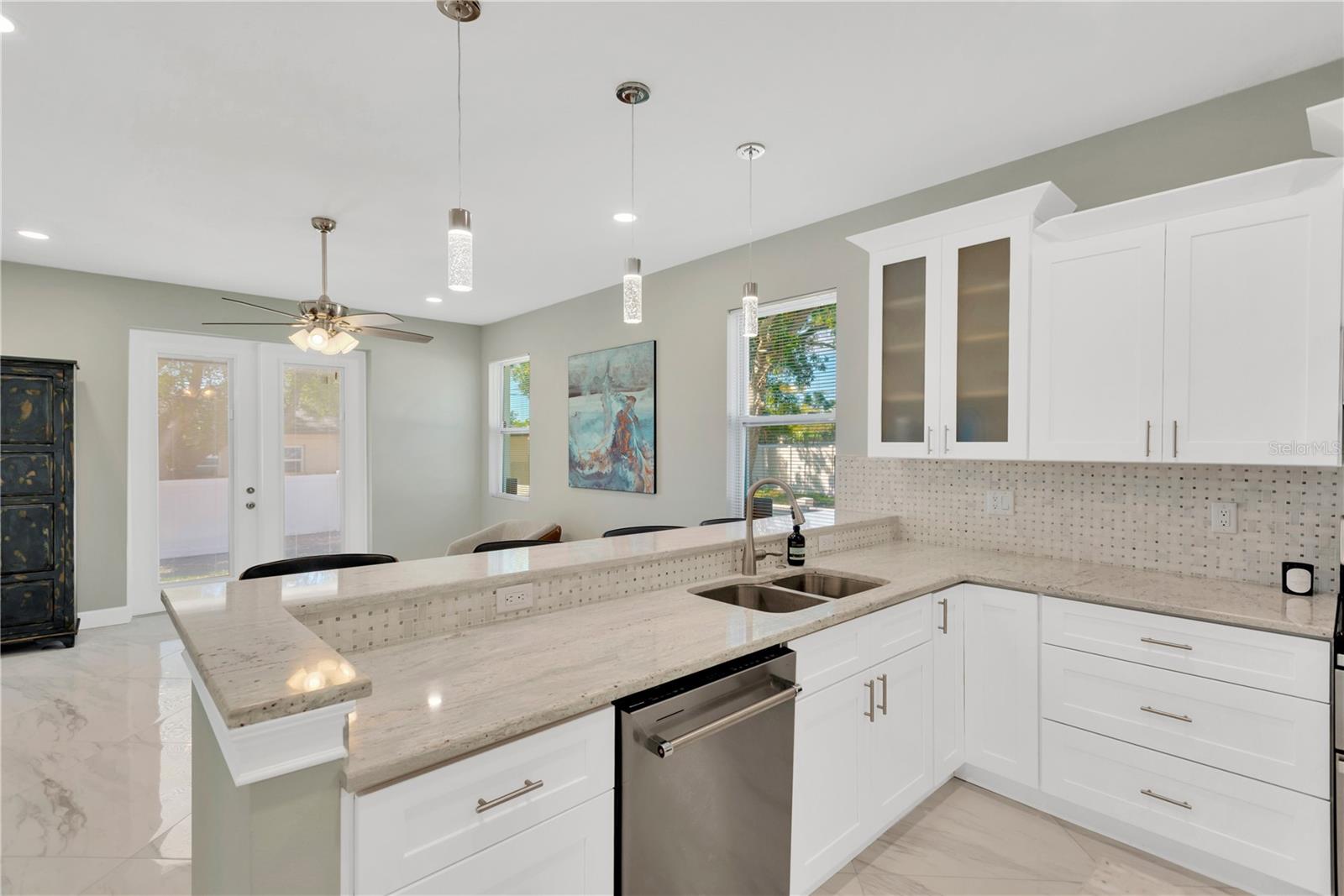 860 17TH AVE S, ST PETERSBURG, FL, 33701