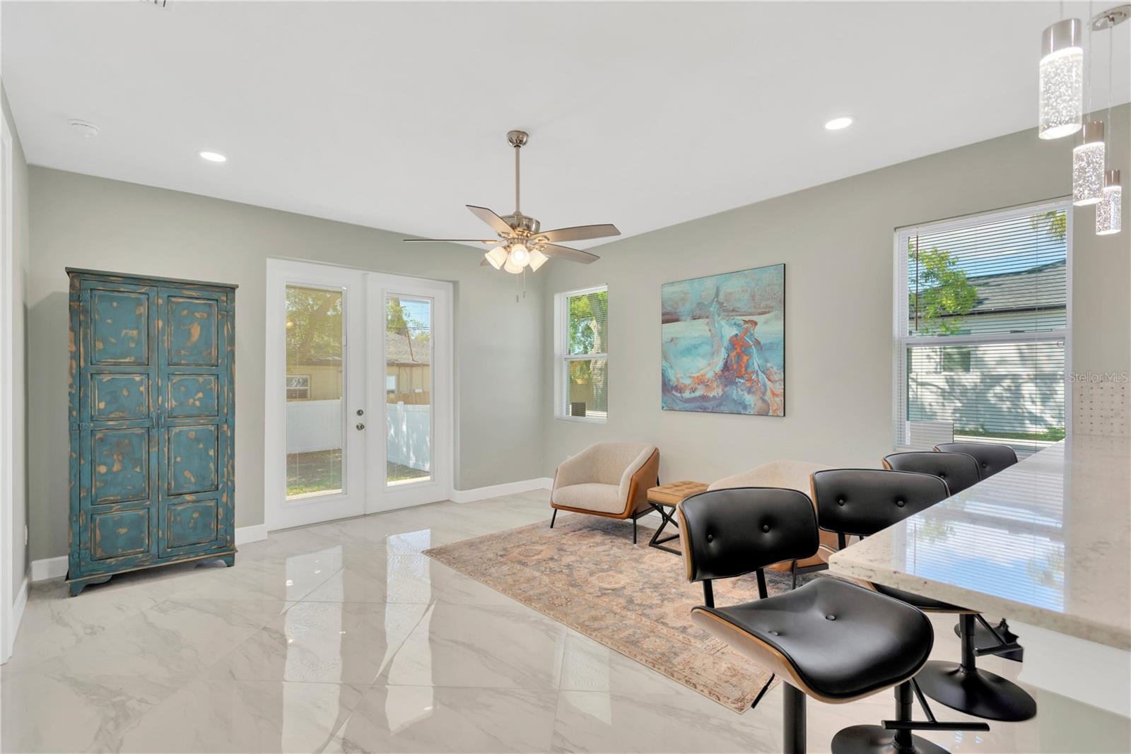 860 17TH AVE S, ST PETERSBURG, FL, 33701