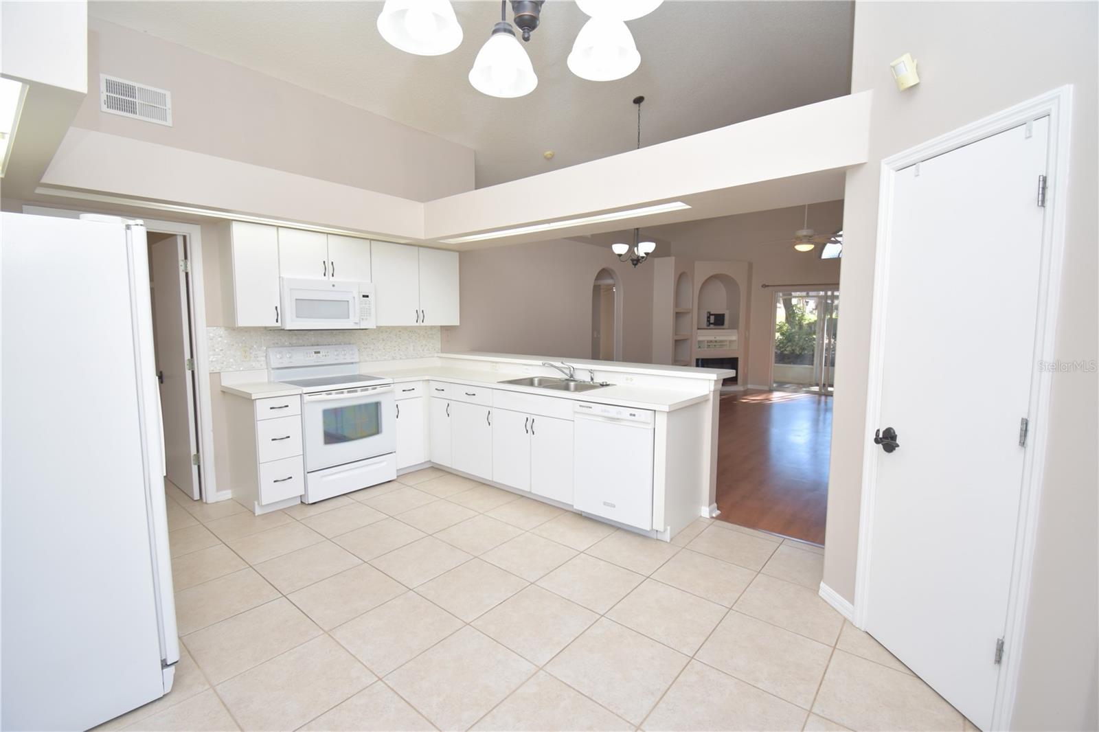 2207 BLACK HAWK ST, CLERMONT, FL, 34714