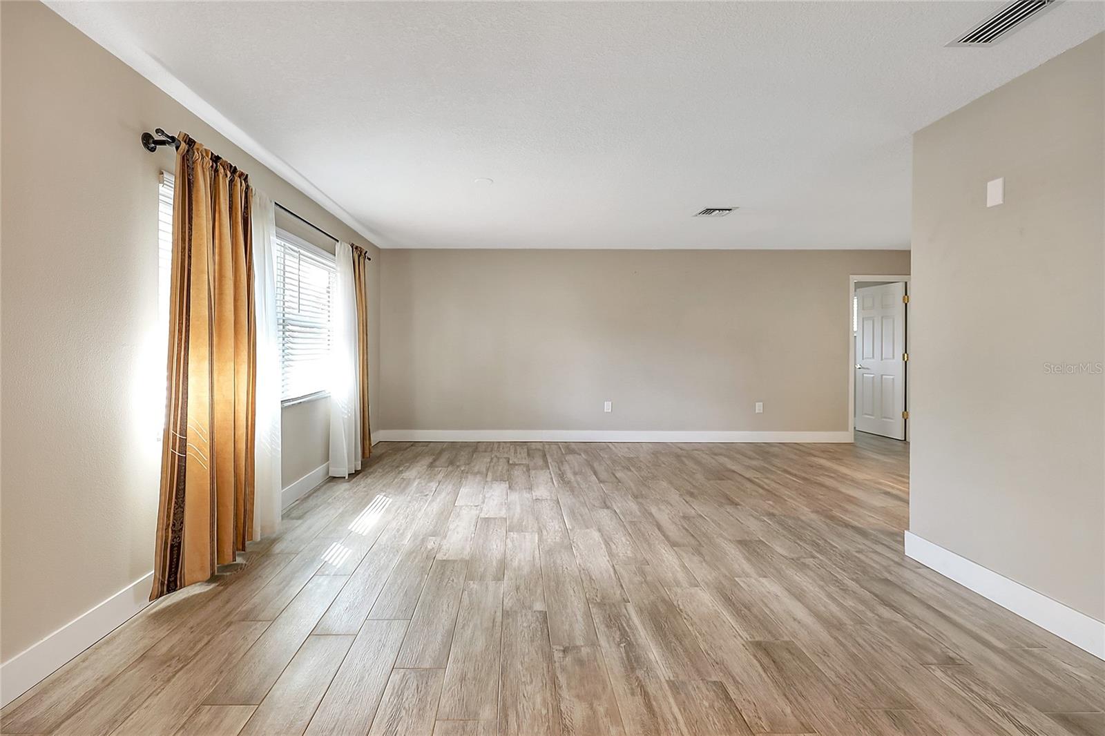 615 CAMELIA ST, MOUNT DORA, FL, 32757