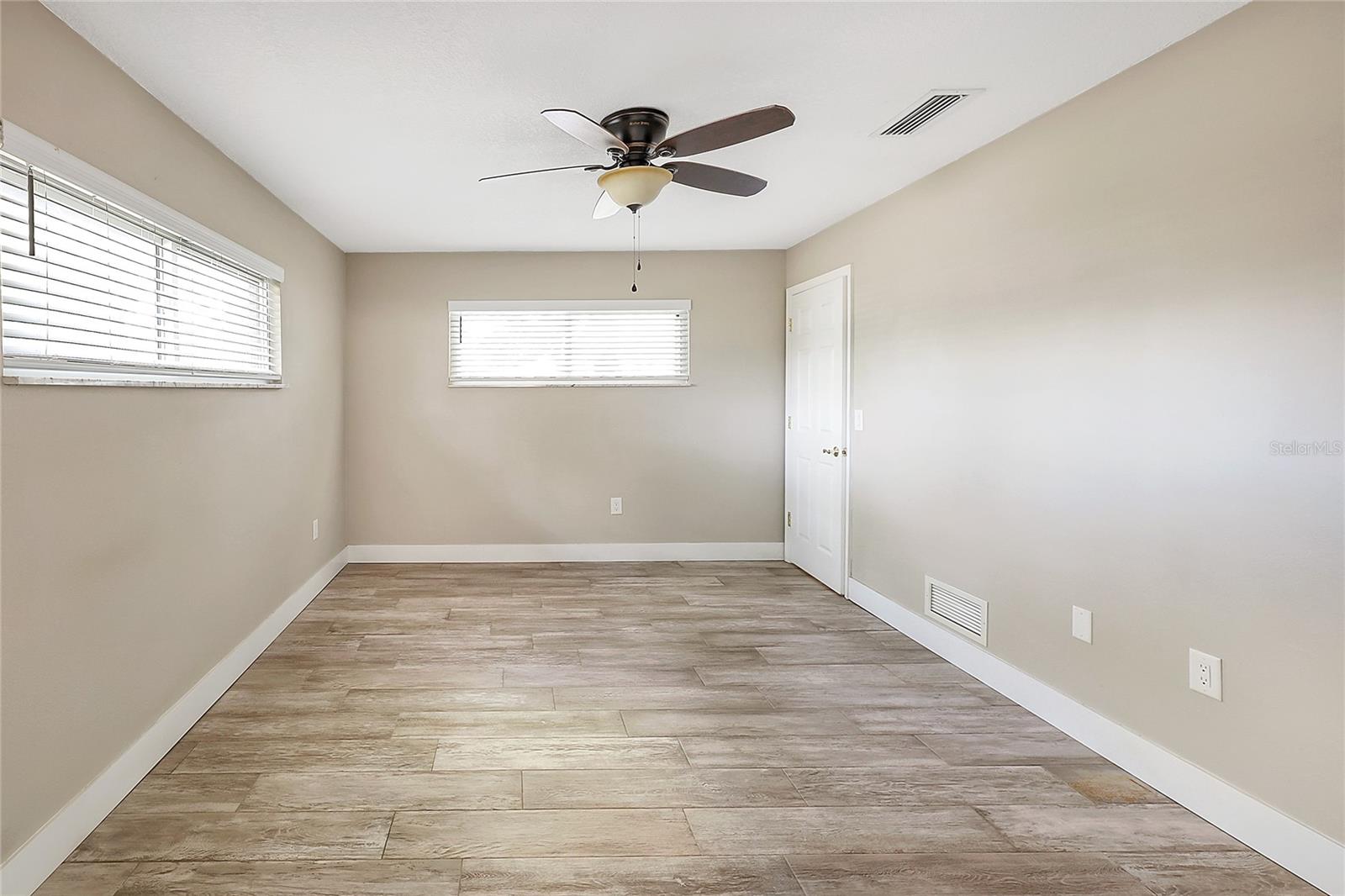 615 CAMELIA ST, MOUNT DORA, FL, 32757