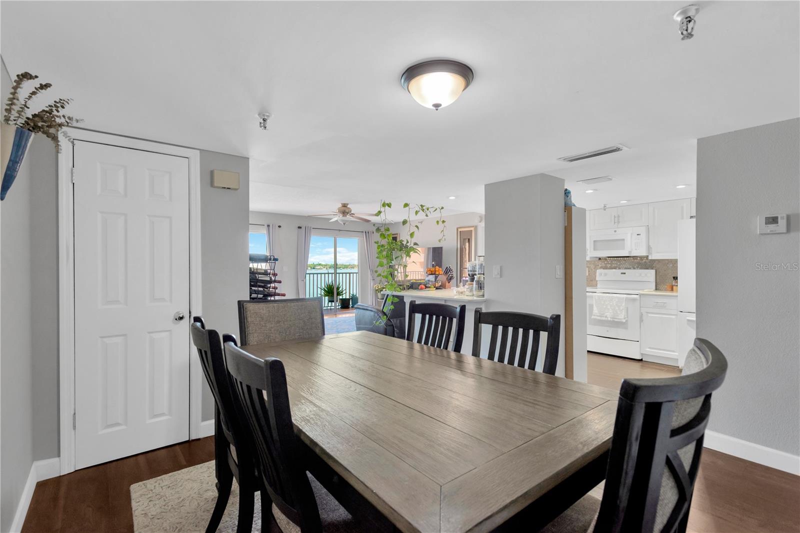 7432 SUNSHINE SKYWAY LN S #602, ST PETERSBURG, FL, 33711