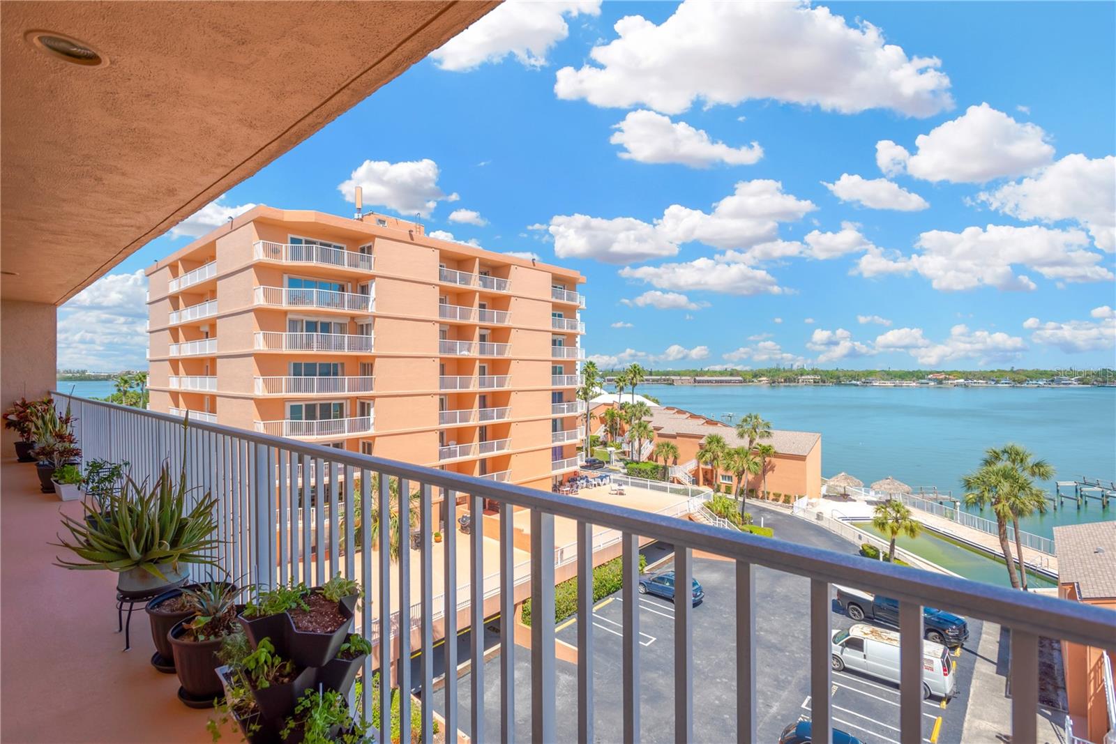 7432 SUNSHINE SKYWAY LN S #602, ST PETERSBURG, FL, 33711