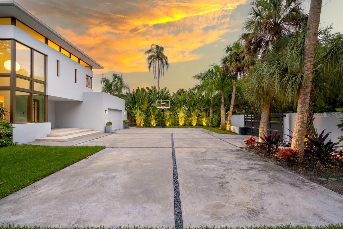 587 47TH ST, SARASOTA, FL, 34234