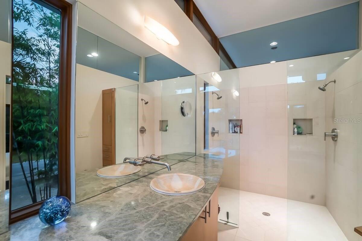 587 47TH ST, SARASOTA, FL, 34234