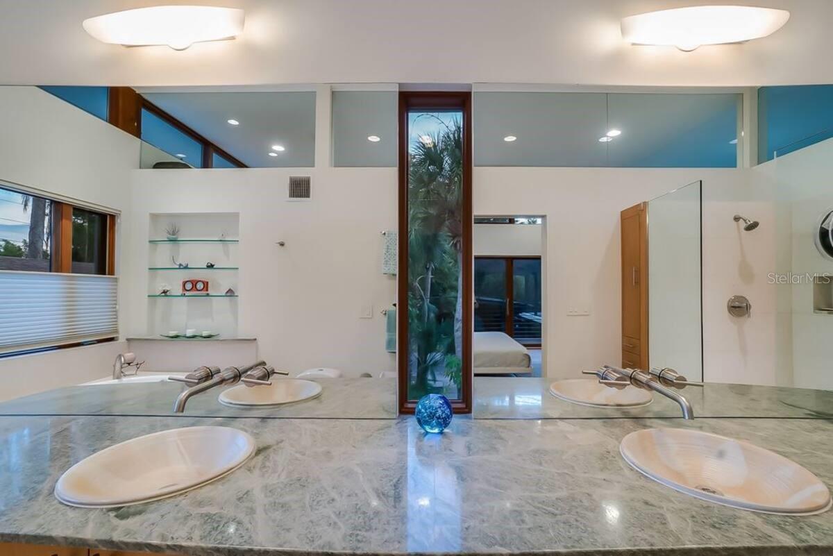 587 47TH ST, SARASOTA, FL, 34234