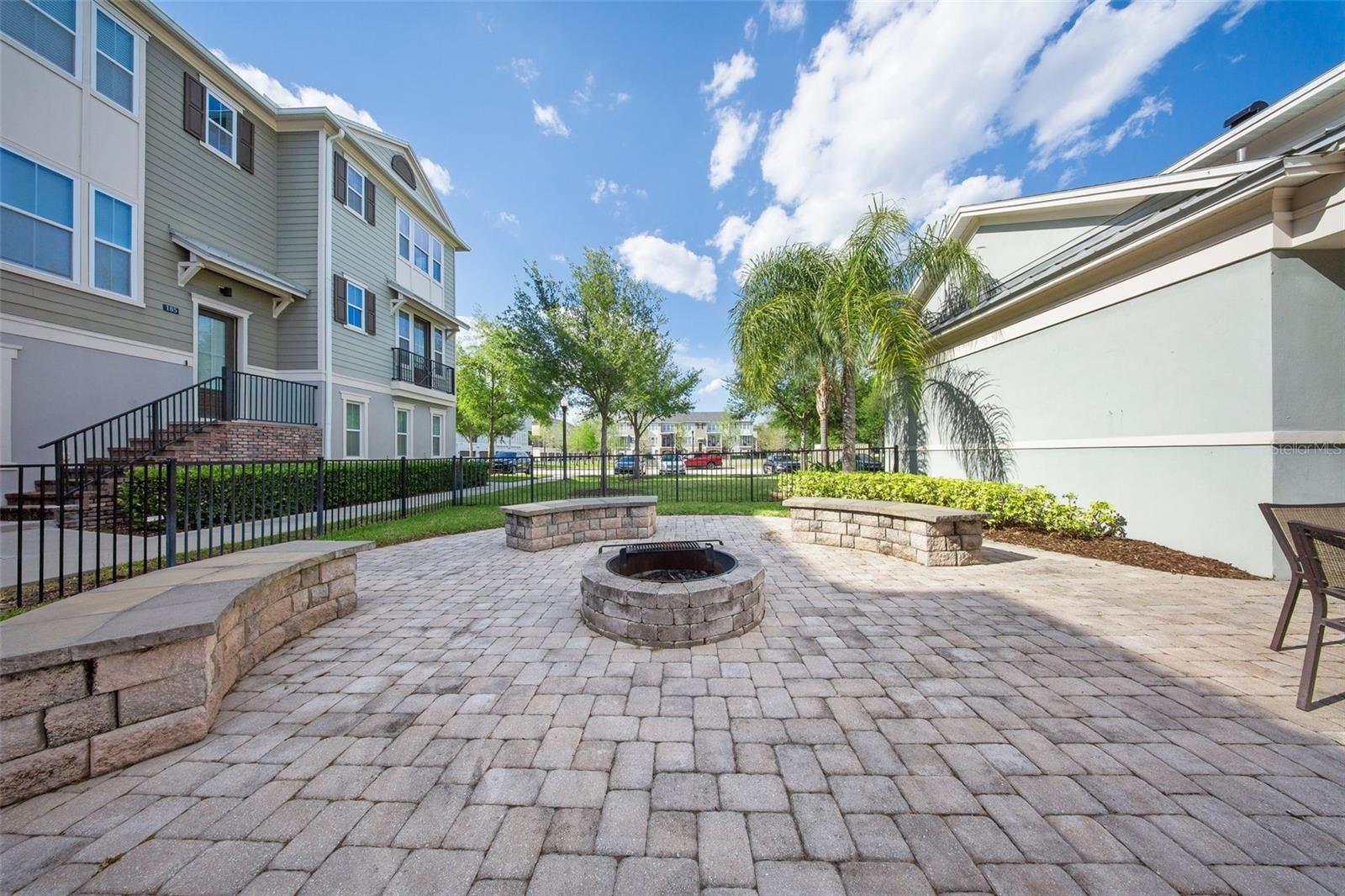 450 WINDMILL PALM CIR, ALTAMONTE SPRINGS, FL, 32701