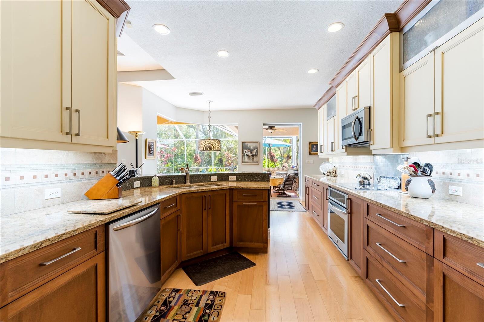 4740 CARRINGTON CIR, SARASOTA, FL, 34243