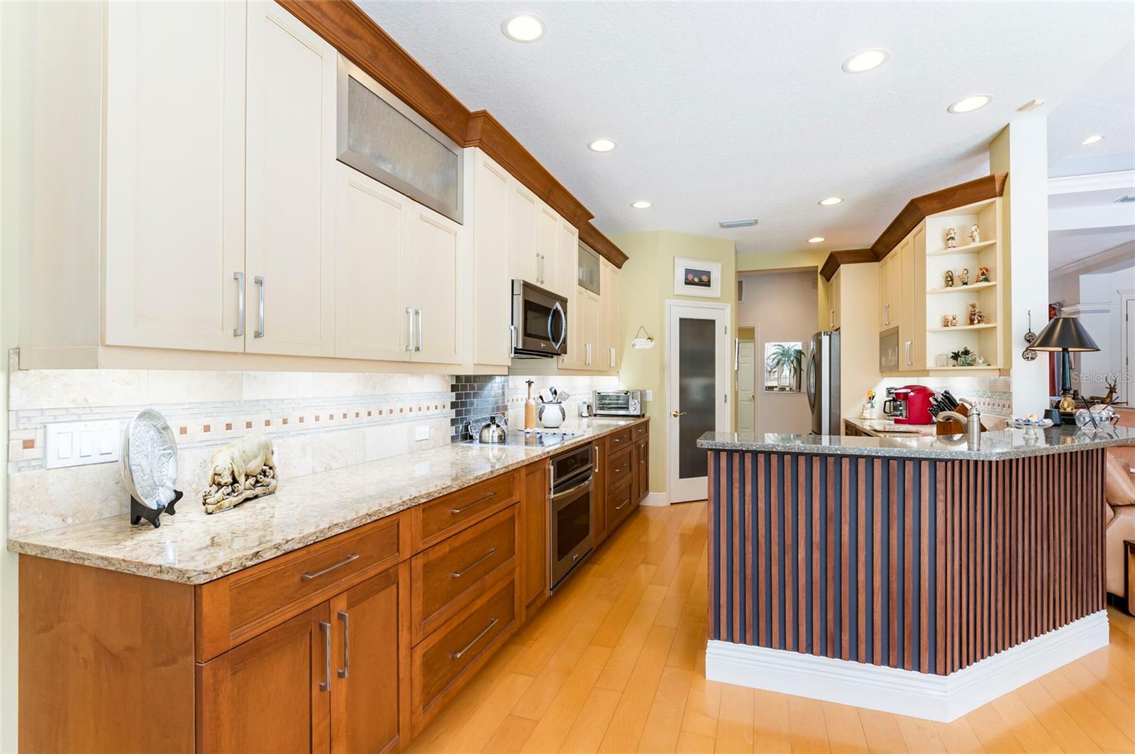 4740 CARRINGTON CIR, SARASOTA, FL, 34243