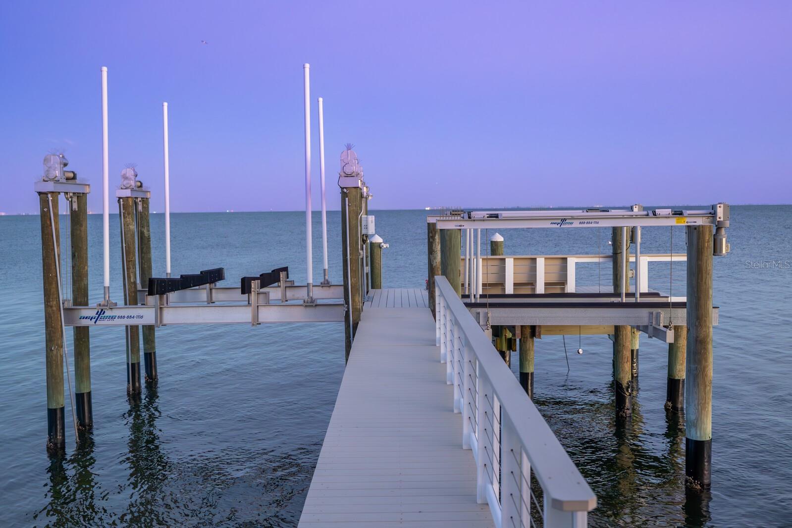 1906 CAROLINA AVE NE, ST PETERSBURG, FL, 33703