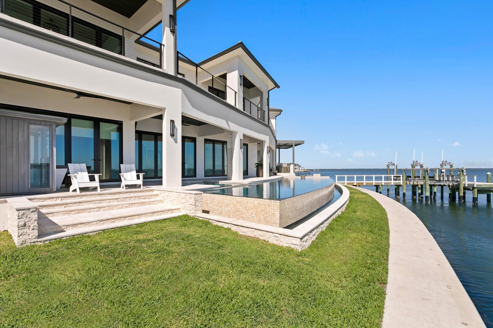 1906 CAROLINA AVE NE, ST PETERSBURG, FL, 33703