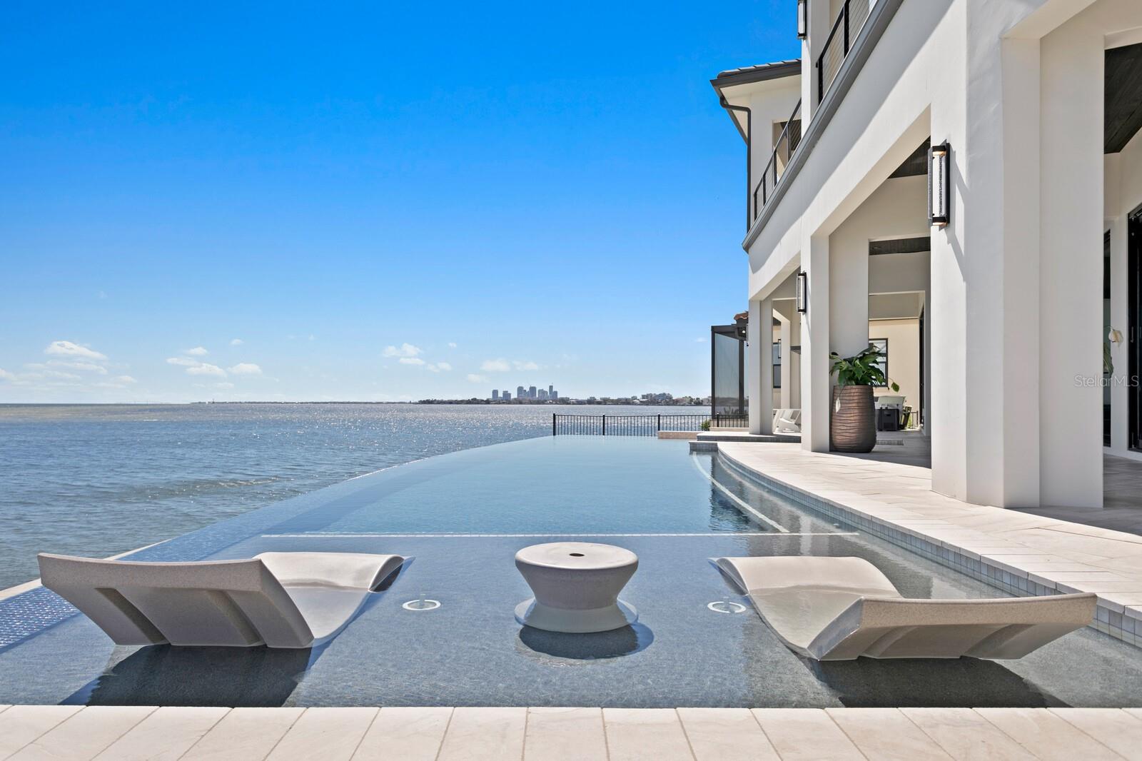 1906 CAROLINA AVE NE, ST PETERSBURG, FL, 33703