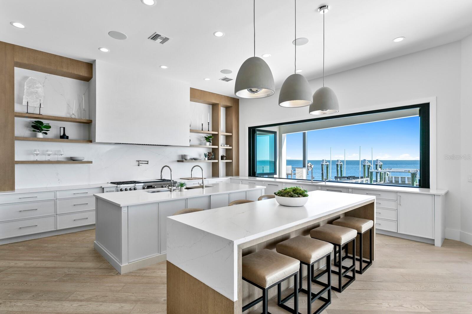 1906 CAROLINA AVE NE, ST PETERSBURG, FL, 33703