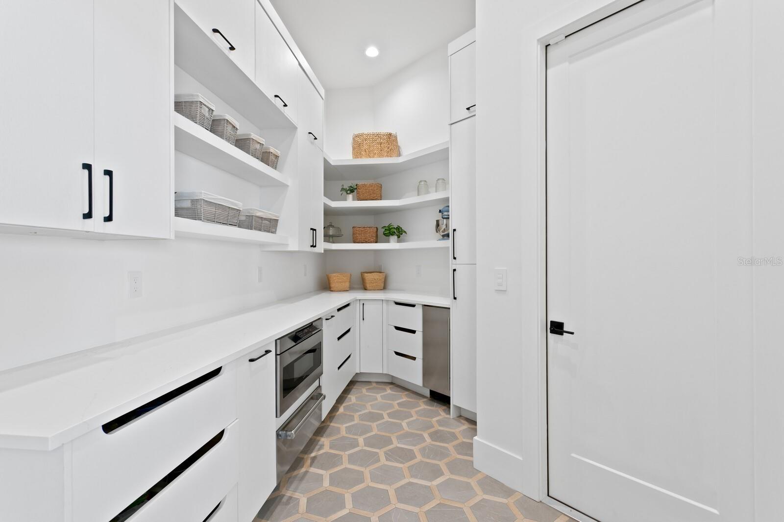 1906 CAROLINA AVE NE, ST PETERSBURG, FL, 33703