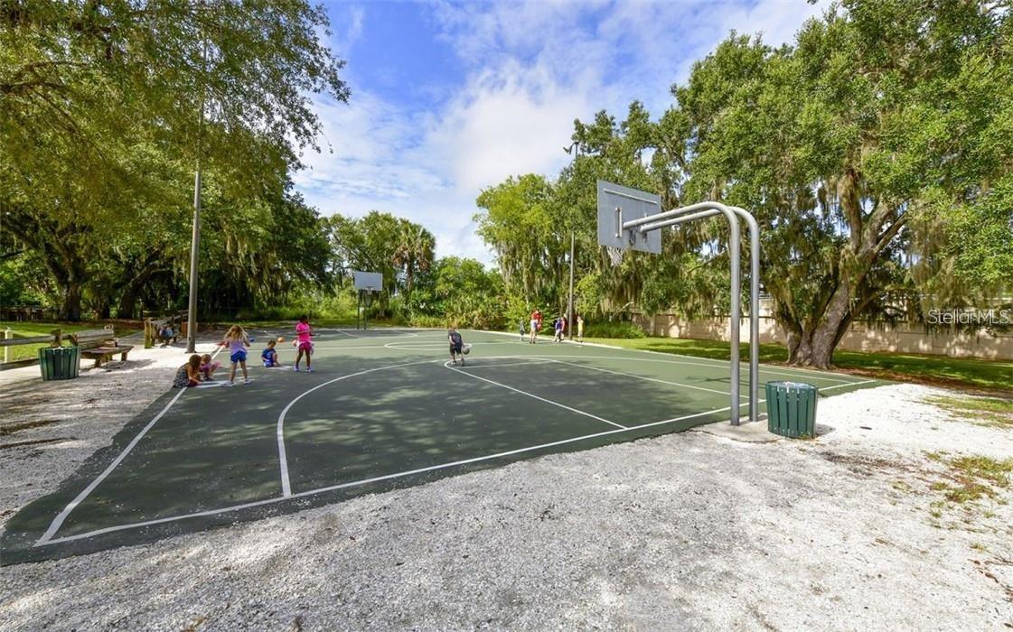 5417 COLONIAL OAKS BLVD, SARASOTA, FL, 34232