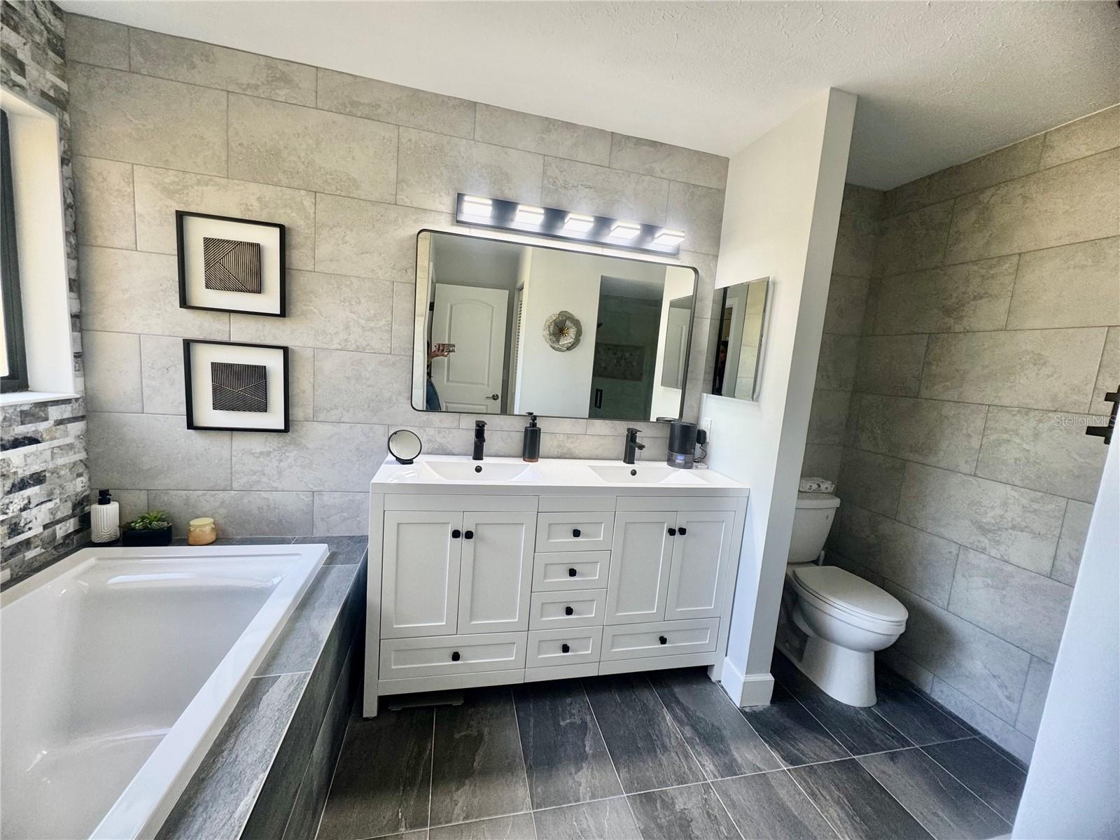 5417 COLONIAL OAKS BLVD, SARASOTA, FL, 34232